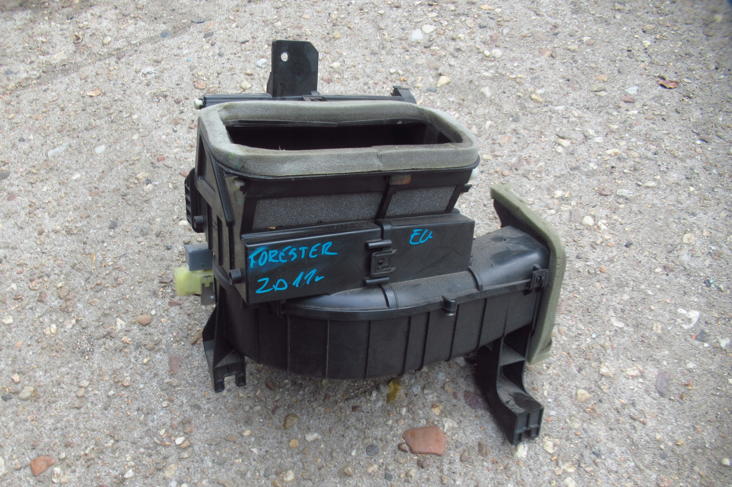 SUBARU FORESTER 2.0D heating NAGRZWENICY