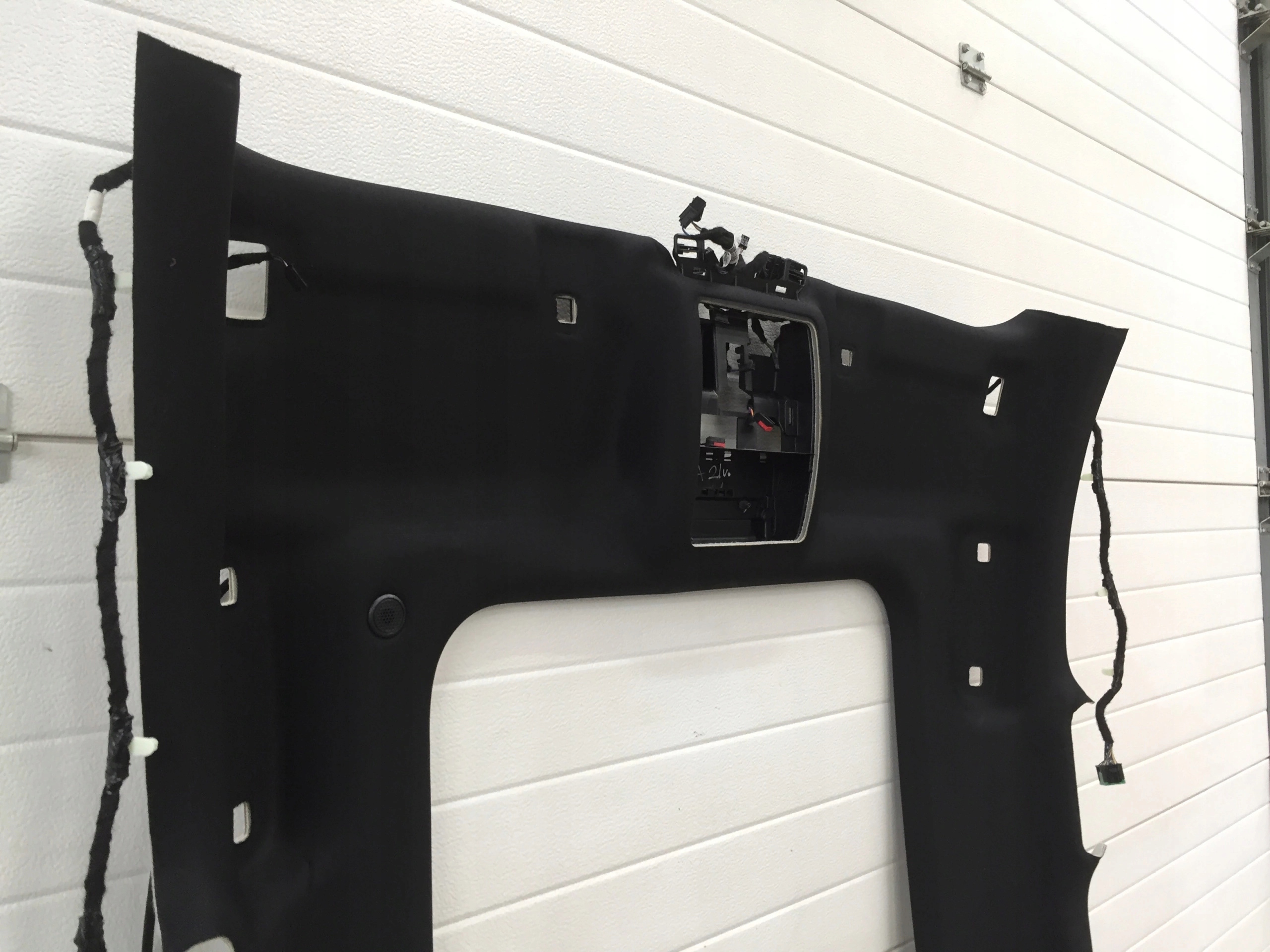 FORD KUGA MK3 III PODSUFITKA SUFIT PANORAMA DACH LV4B-S51916-PF Typ samochodu 4x4/SUV Samochody osobowe