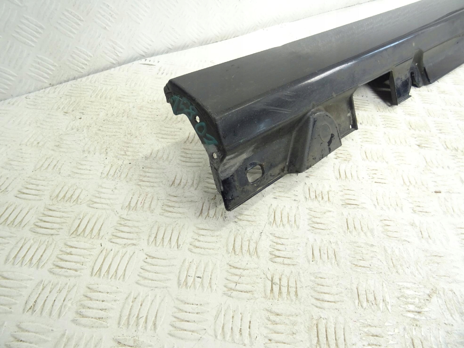 Mercedes C 205 COUPE moulding threshold left