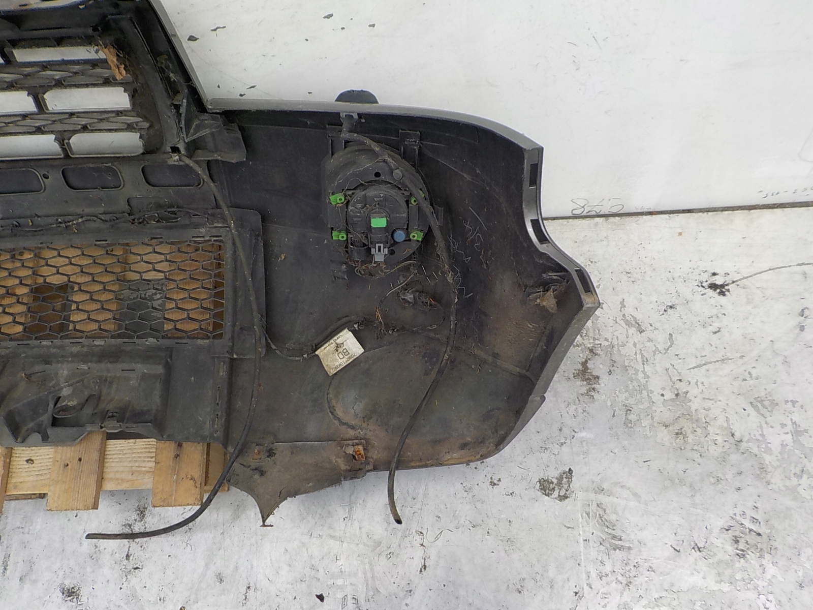 730 LAND ROVER FREELANDER II PDC XSENON bumper front front