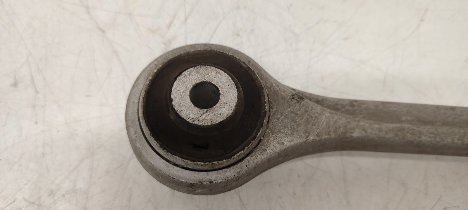 arm front front left Audi A4 B8
