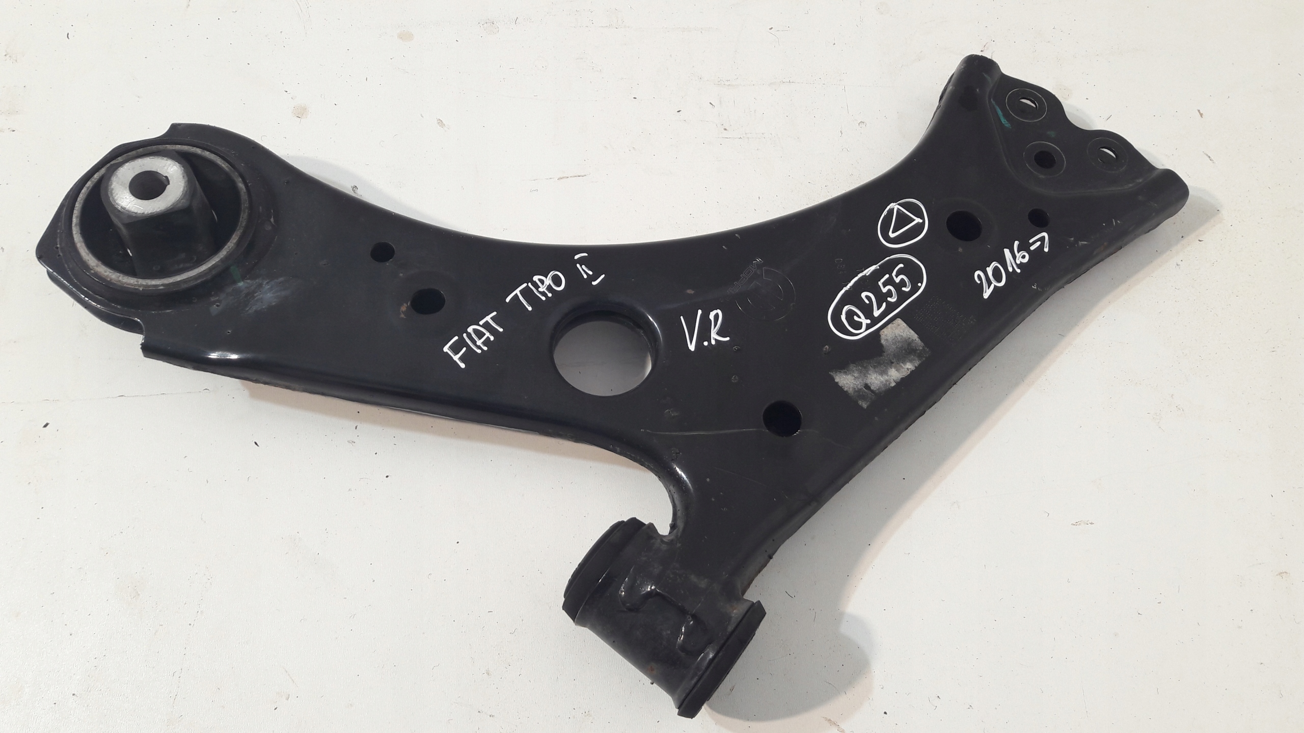 FIAT TIPO II arm right front 2016