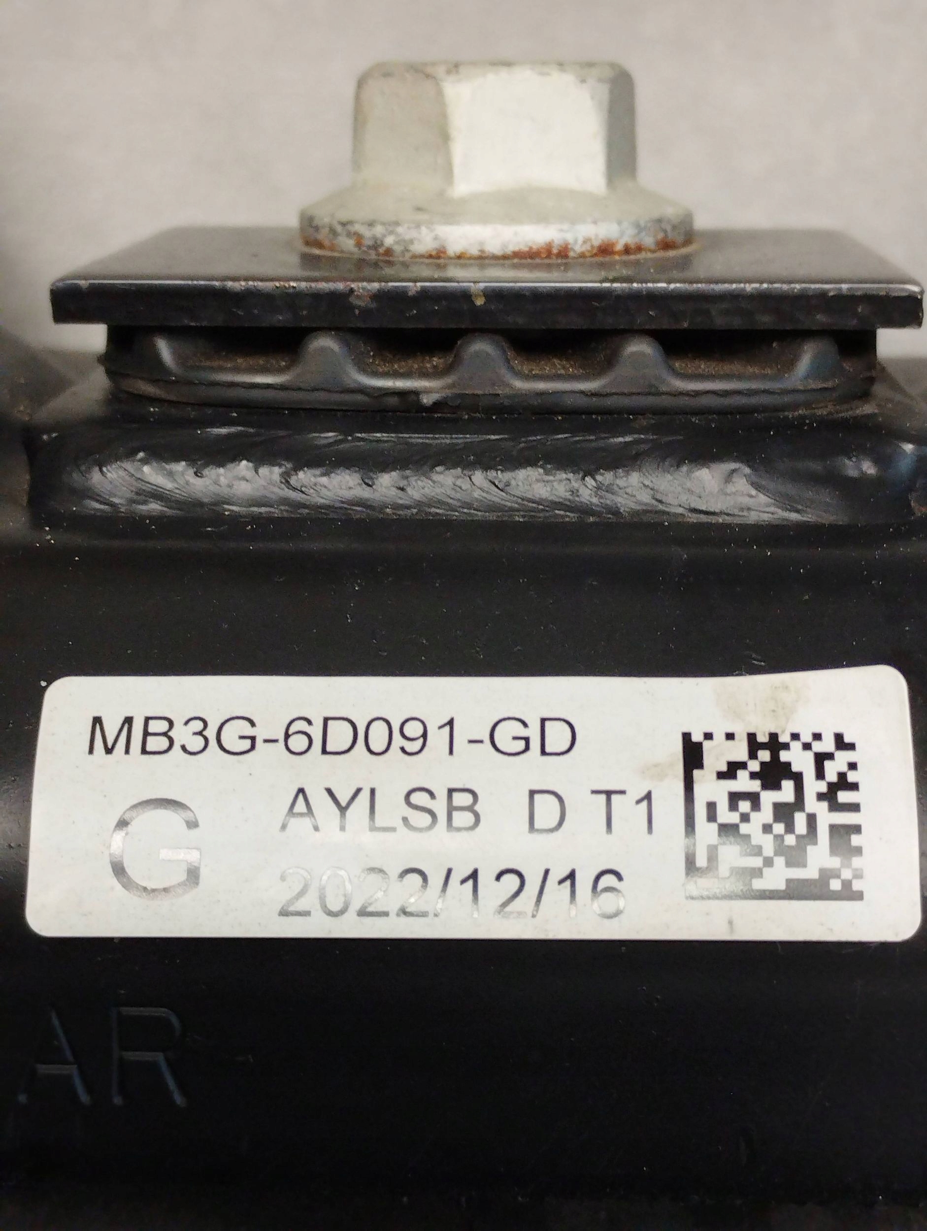Volkswagen Amarok II gearbox mounting MB3G6D091GD