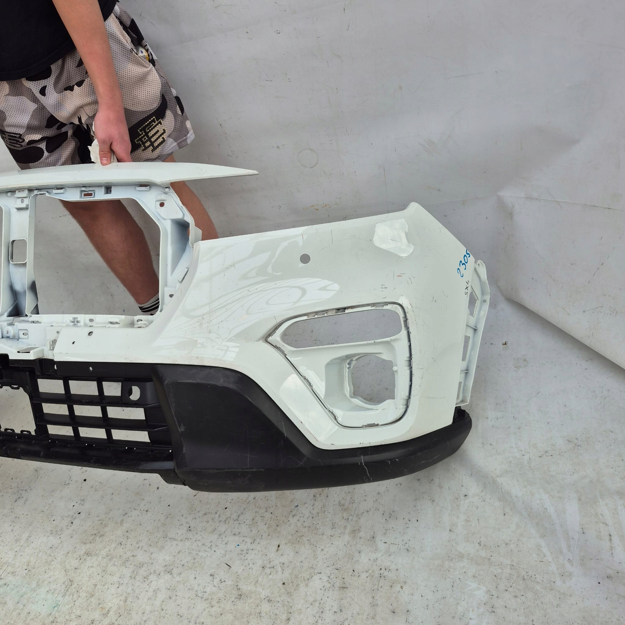 SUZUKI SX4 S-CROSS II 2 21-> bumper front front PDC