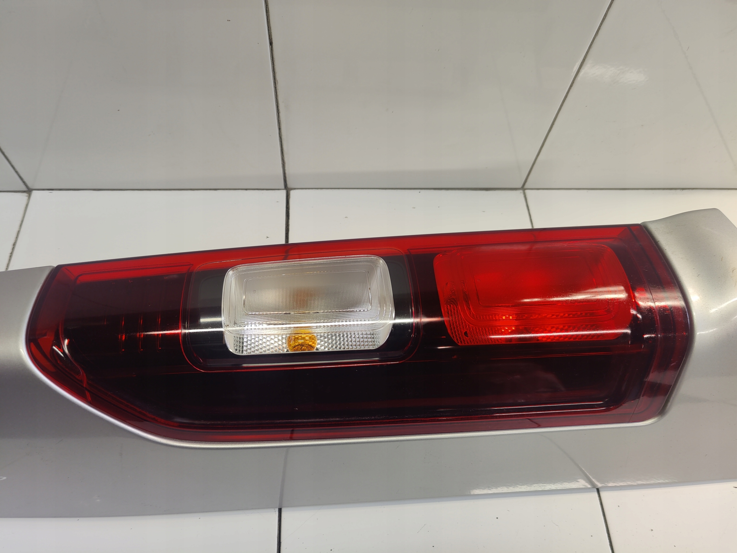 RENAULT TRAFIC III OPEL VIVARO light left rear part 265A61090R
