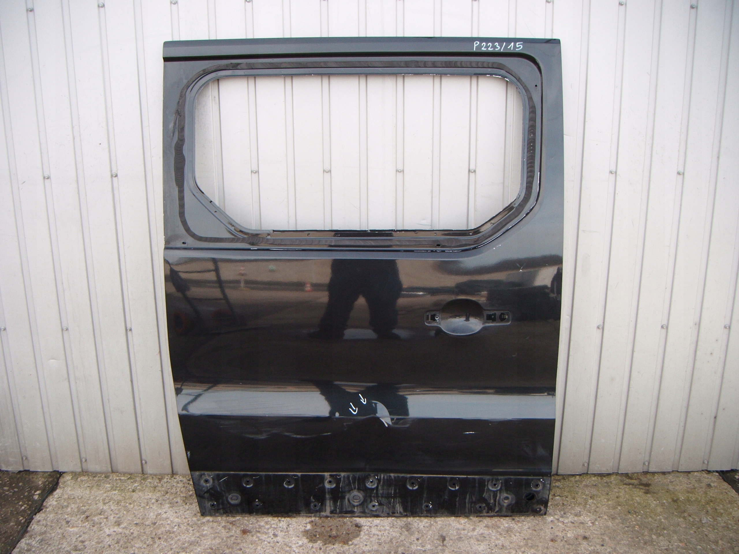 RENAULT TRAFIC III 14- DRZWI PRZESUWNE PRAWE