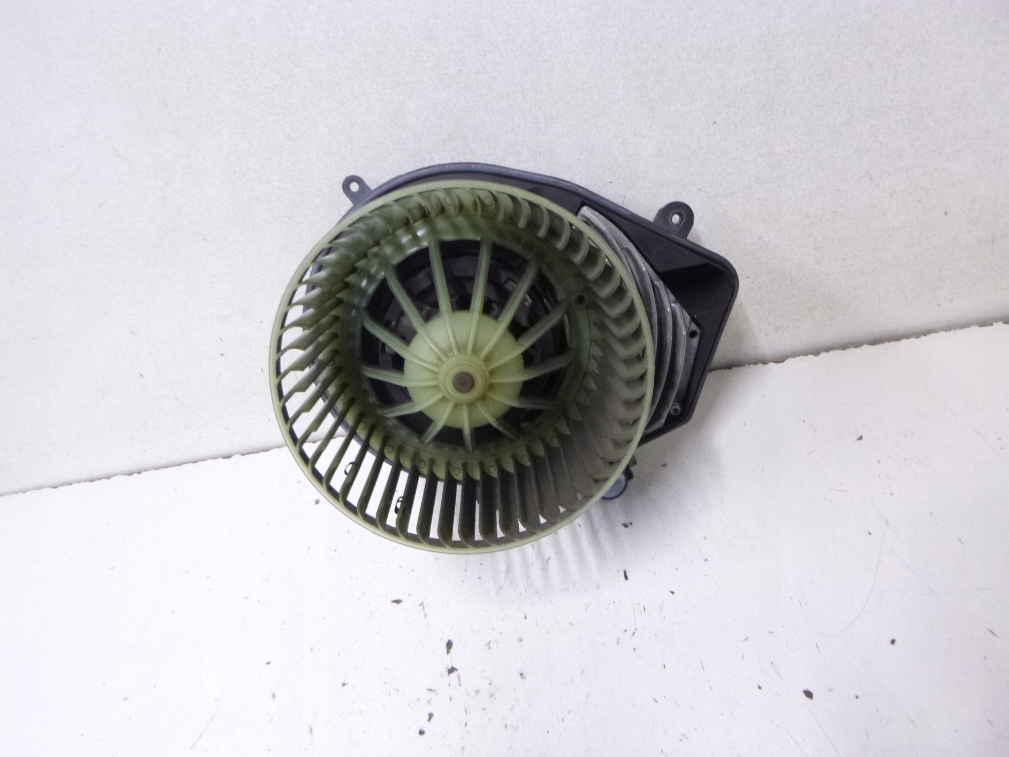 heating air conditioning devices Audi A4 B5 1.6 1997r. 8D1820021