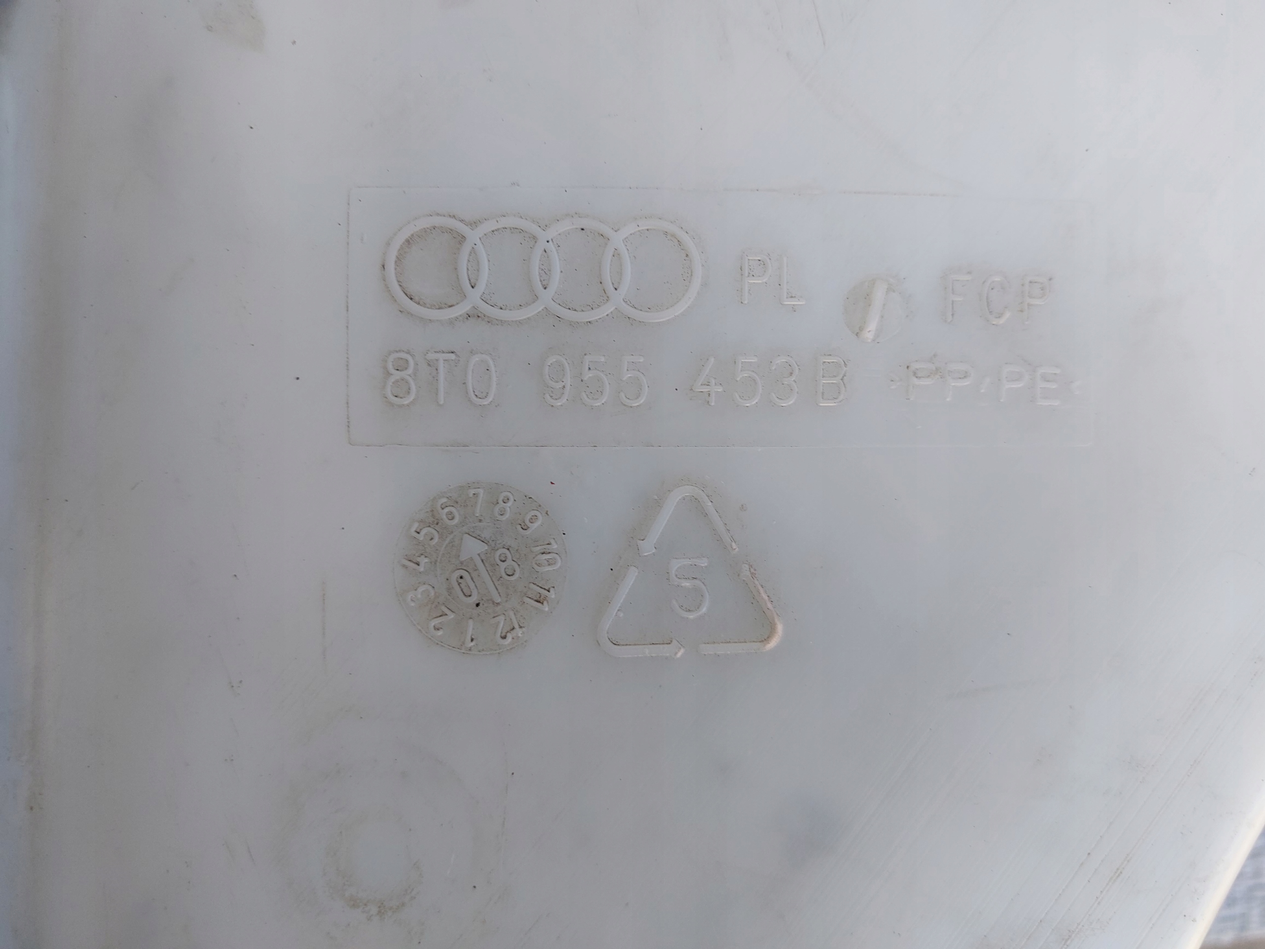 Behälter Spritzdüse AUDI A4 B8 A5 8T 08r