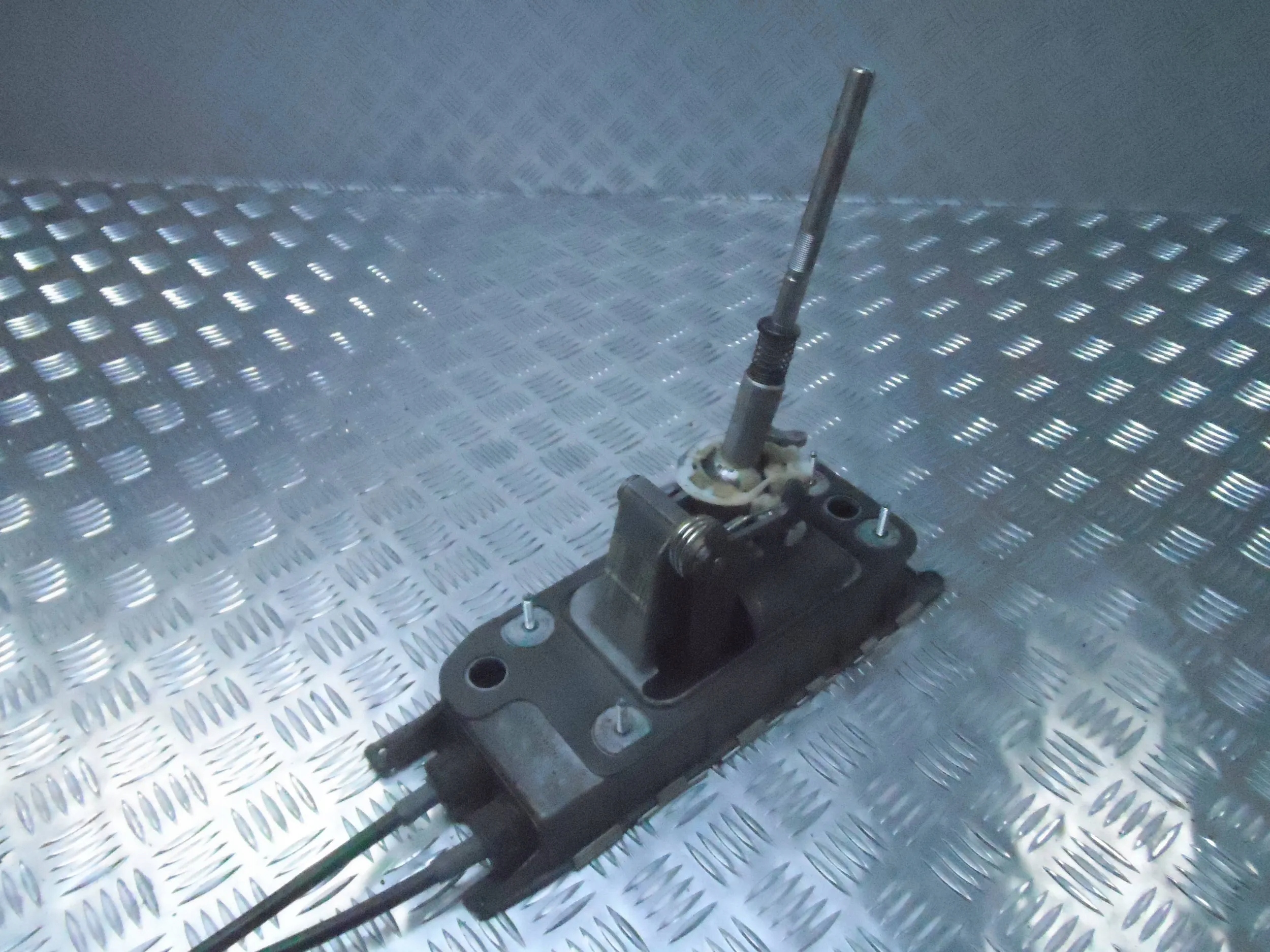 1K0711049BT - ПЕРЕКЛЮЧАТЕЛЬ ПЕРЕДАЧ VW BEETLE 5C