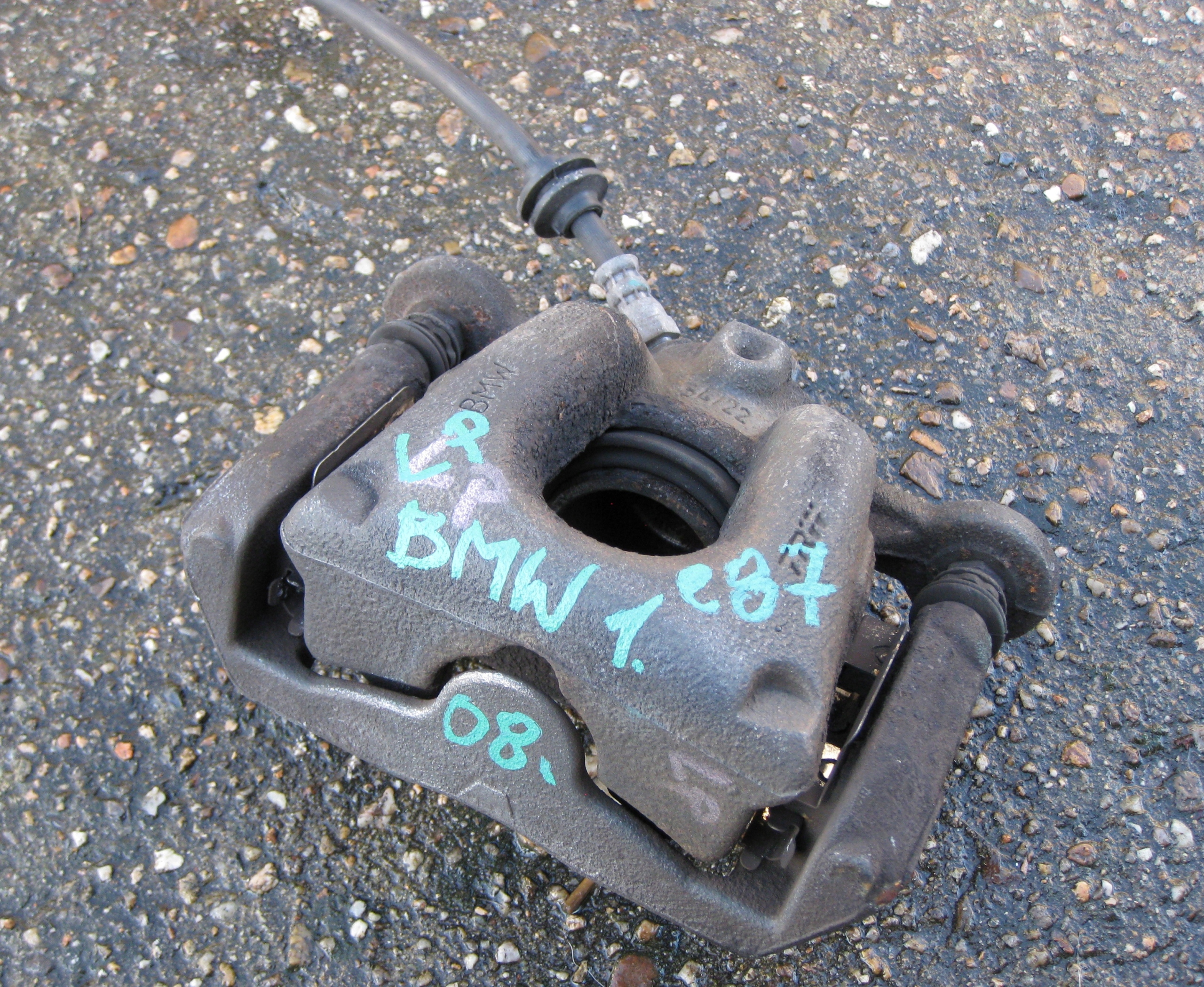 BMW 1 E87 08R. caliper brake left front