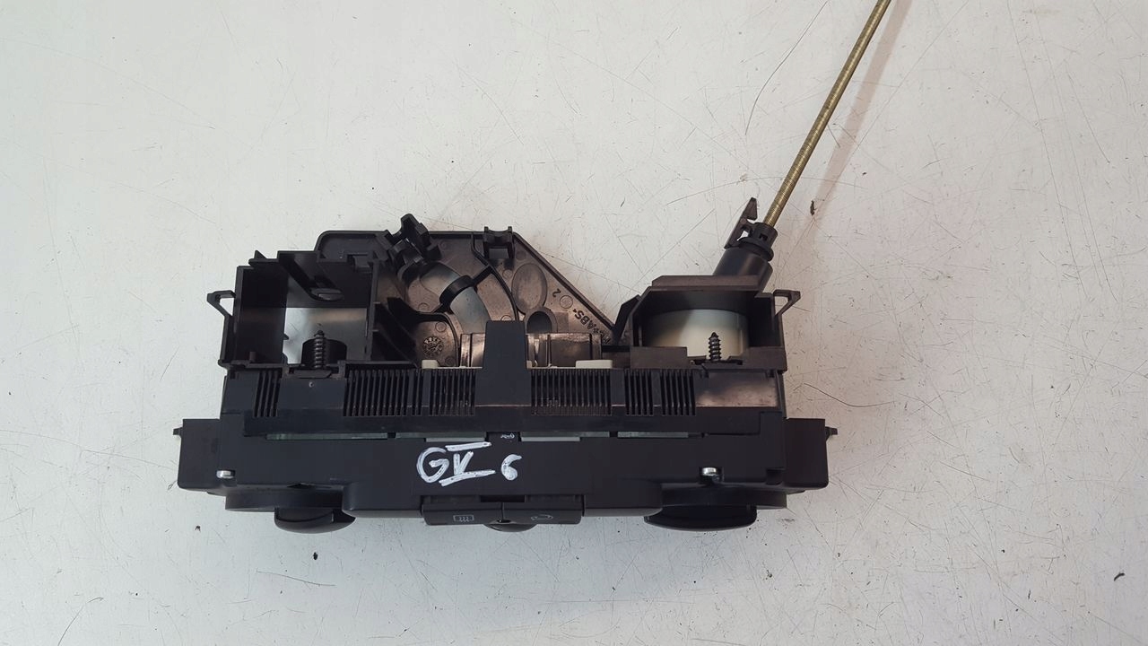 Panel BOCCHETTE VW Golf V 1,6