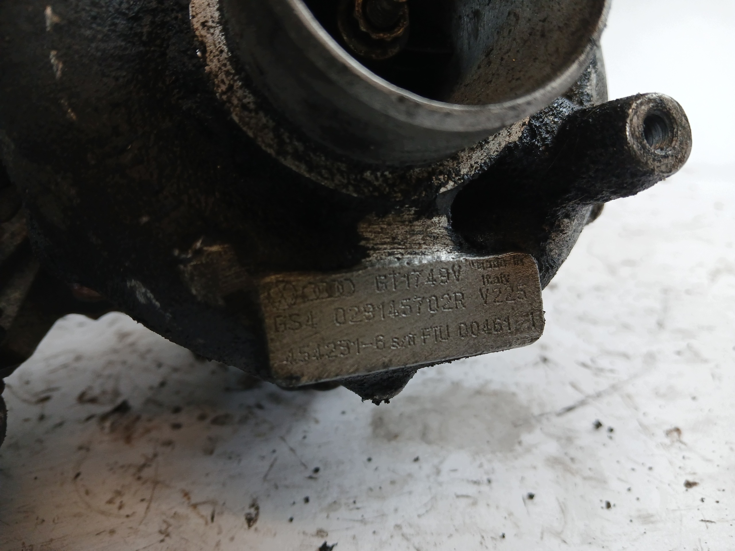 AUDI A4 B6 1.9 TDI turbo TURBINA 028145702R