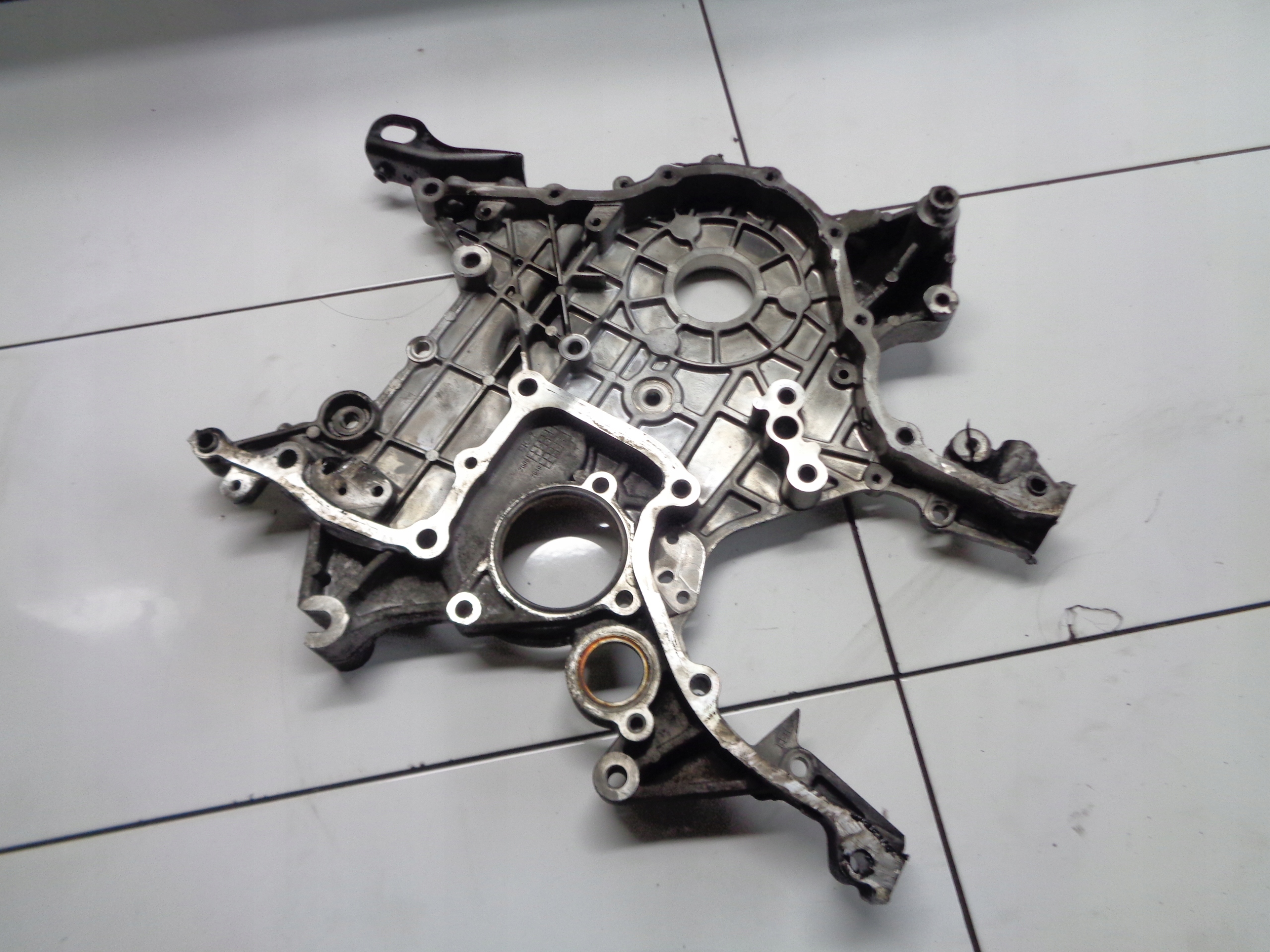 KIA VENGA 1.4CRDI Couvercle carter distribution 21311-2A300