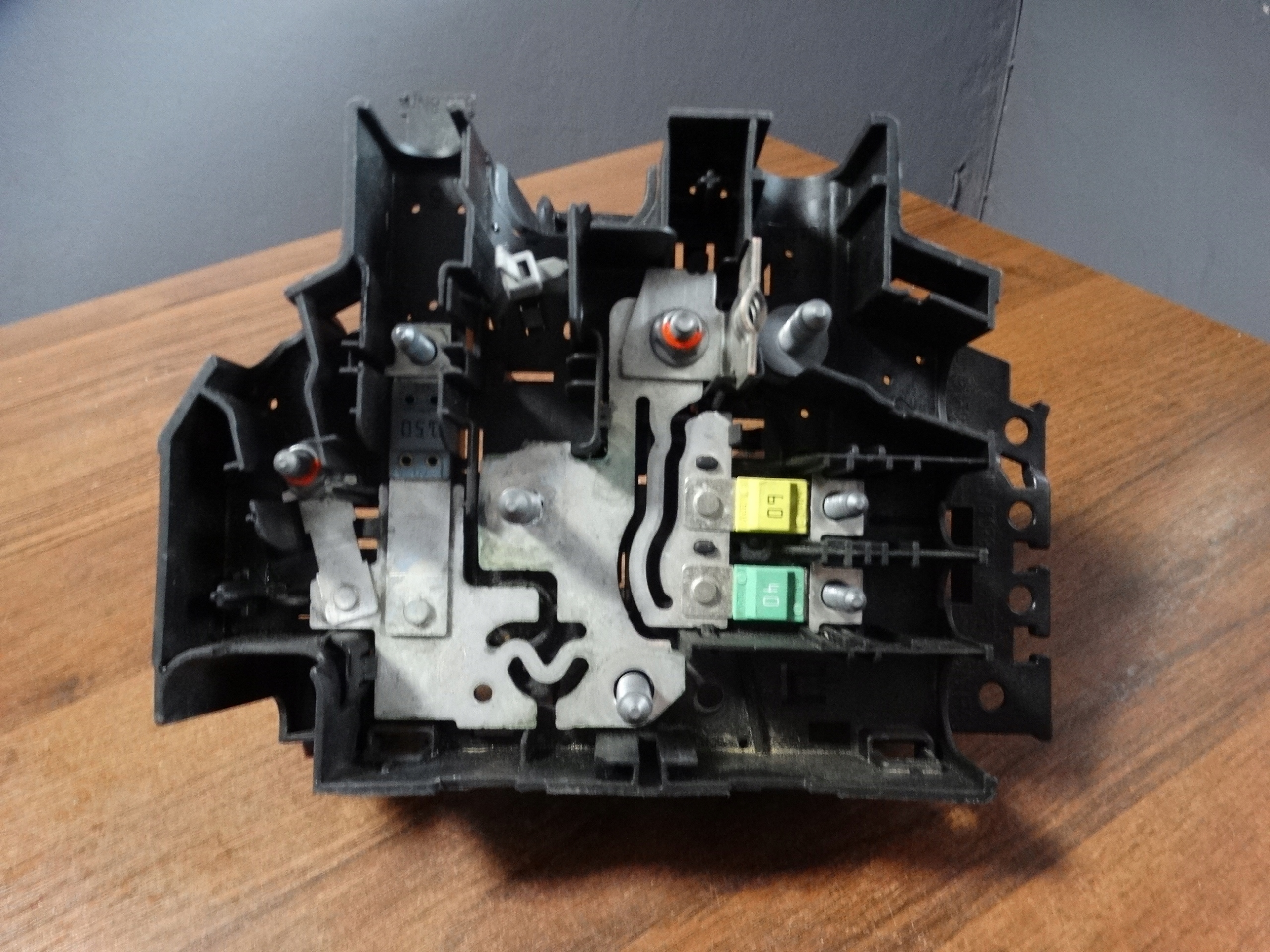 IDEALNA MODULE FUSIBLES MERCEDES W167 1