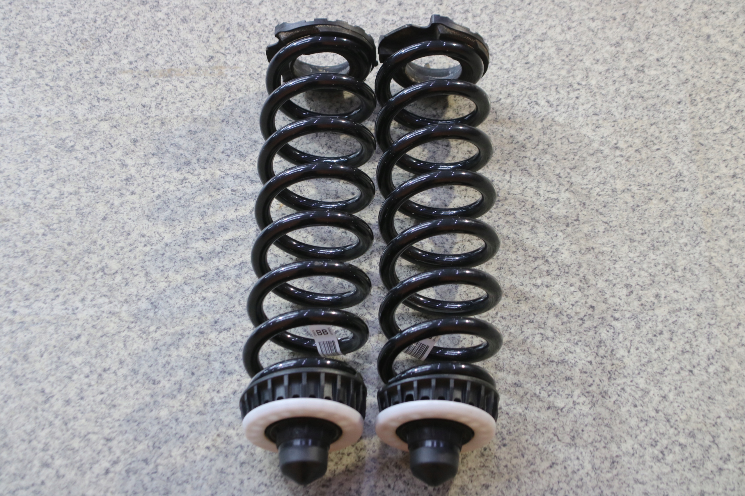 BMW G20 springs springing rear part rear. BB KOMPLET 6 km !!!