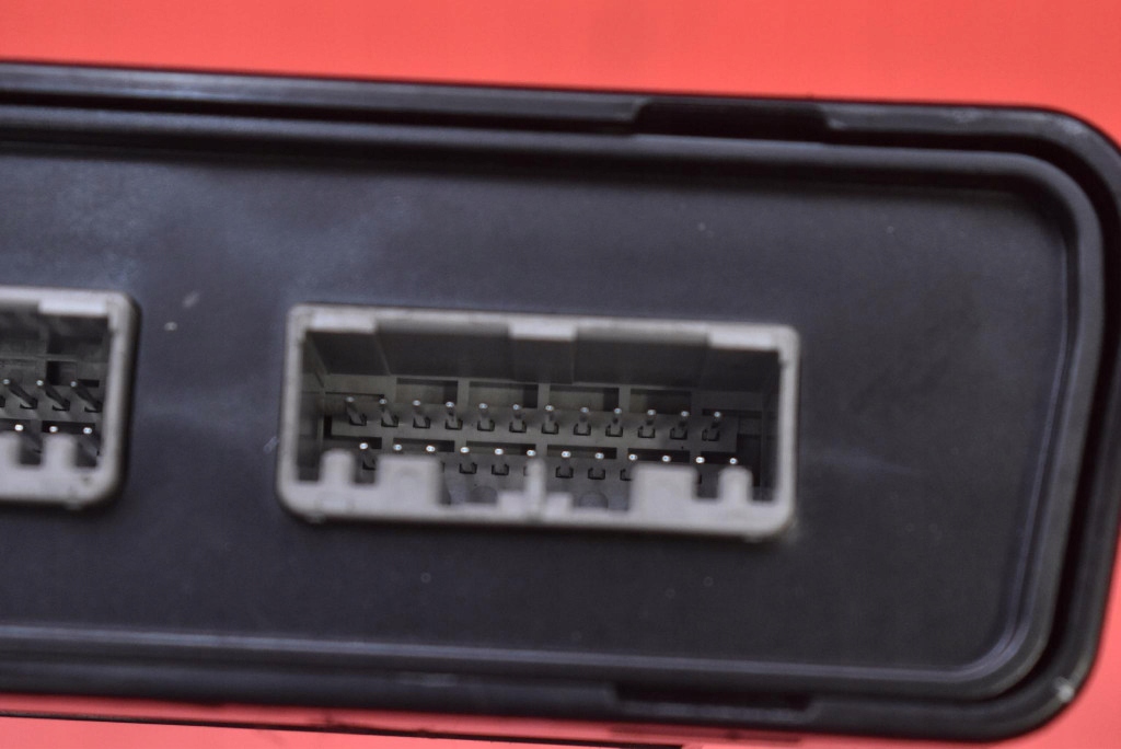 control unit module door left front 1003101-00-E TESLA MODEL S LIFT 16-21