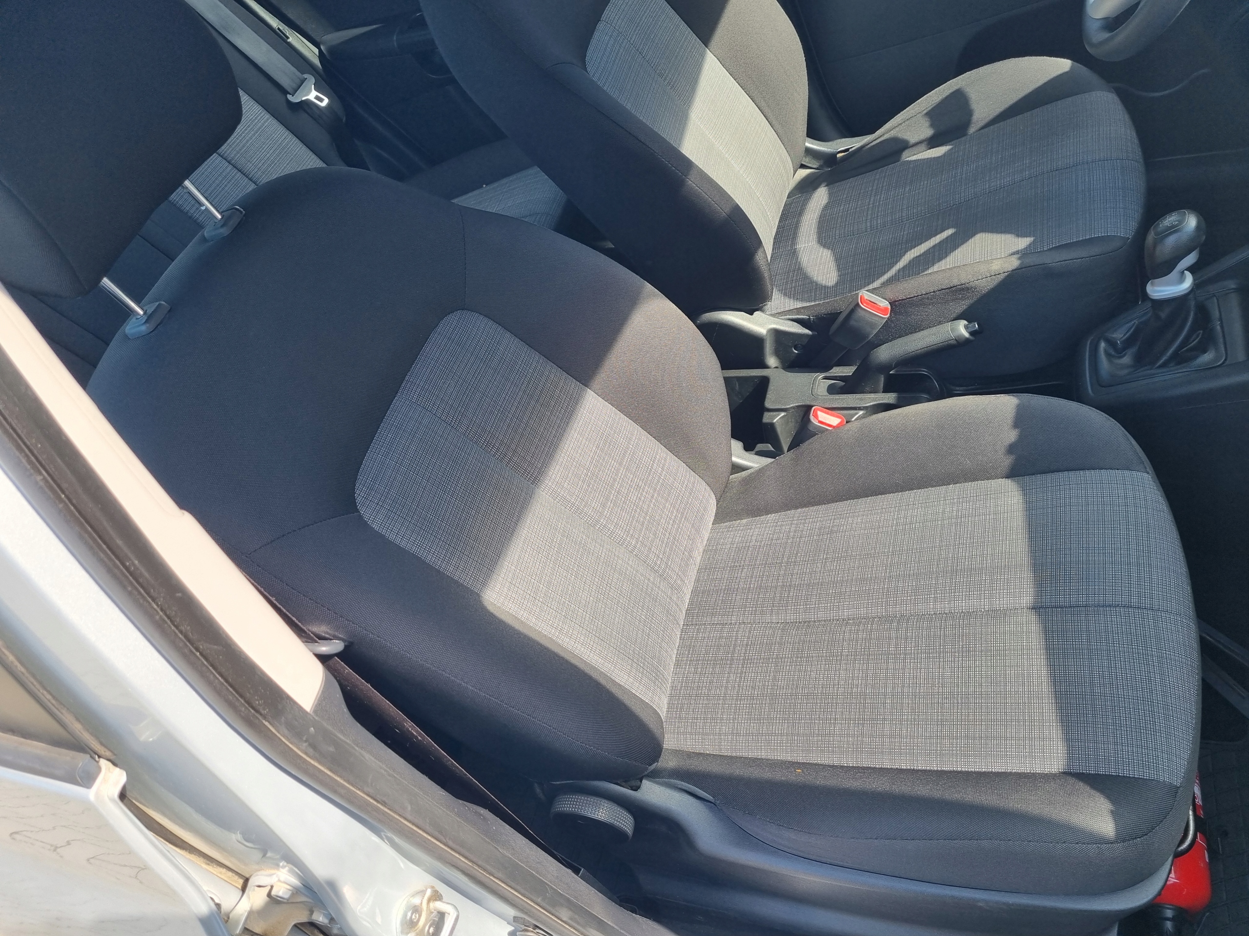 kia VENGA кресла комплект европа