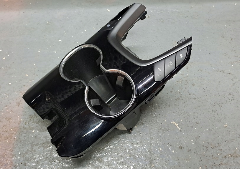 DS73-F13560-A - MONDEO MK5 ТУНЕЛЬ ЦЕНТРАЛЬНИЙ ДЕКОР ПІДСТАКАННИК