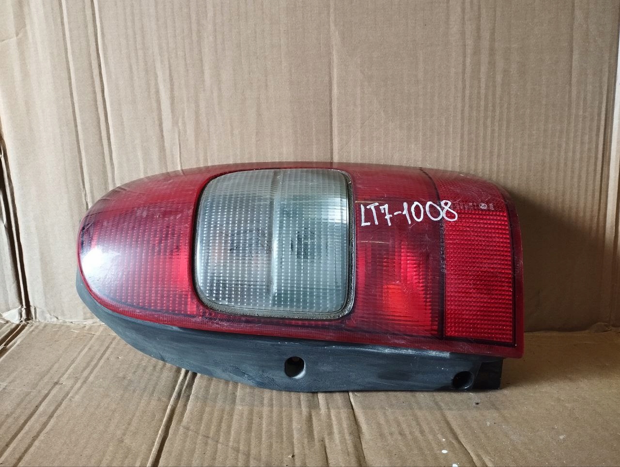 фонарь правый задний opel SINTRA 10263160 10263158