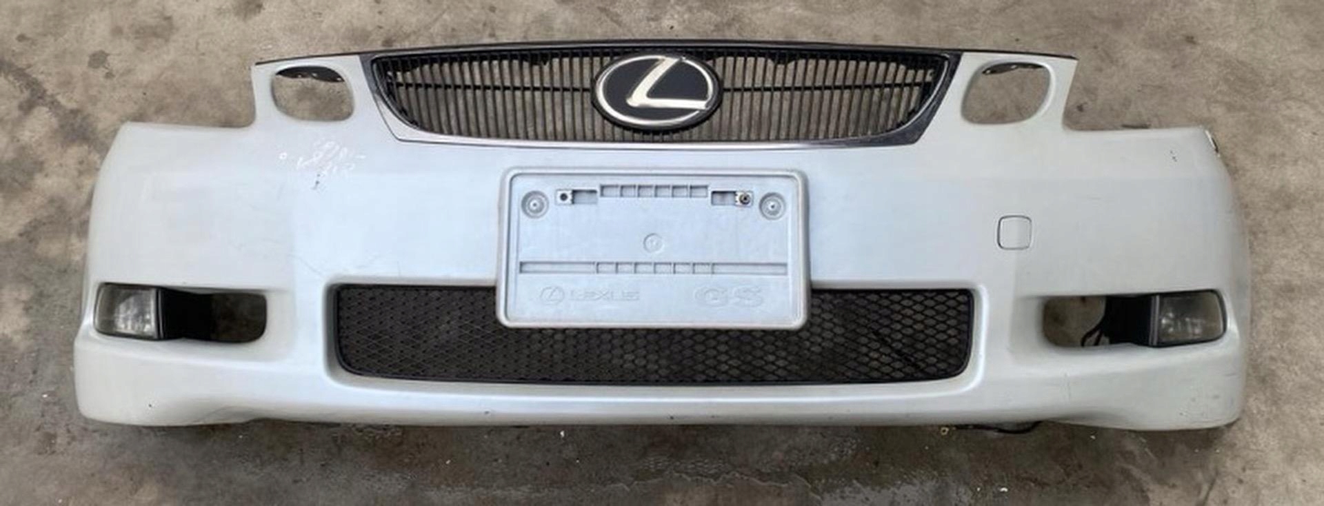 бампер передний lexus GS 300 2005-2008 oe 52119-30671
