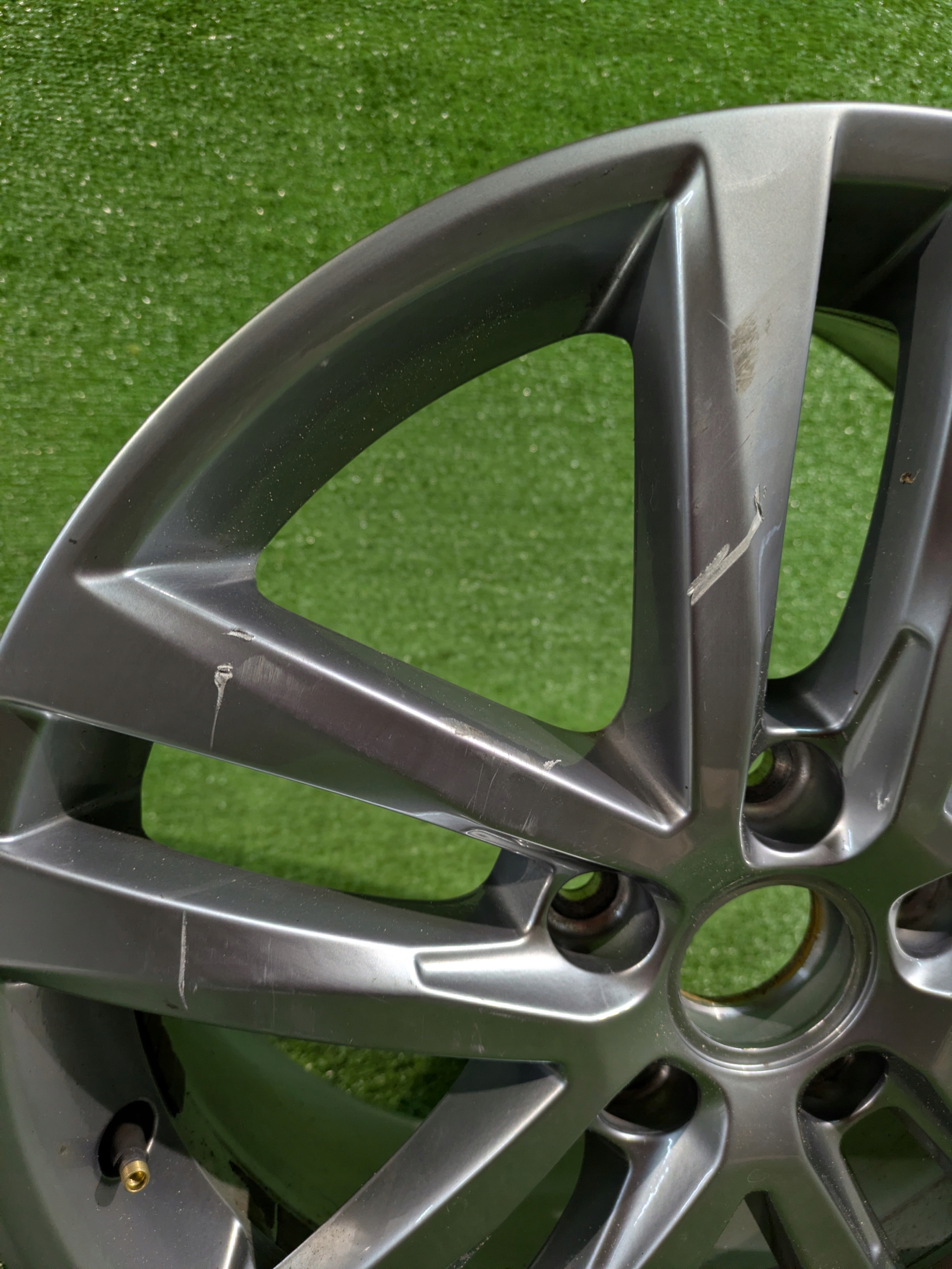 disk disk hliníkový VW TOURAN 17" 6.5J ET52 NR.141