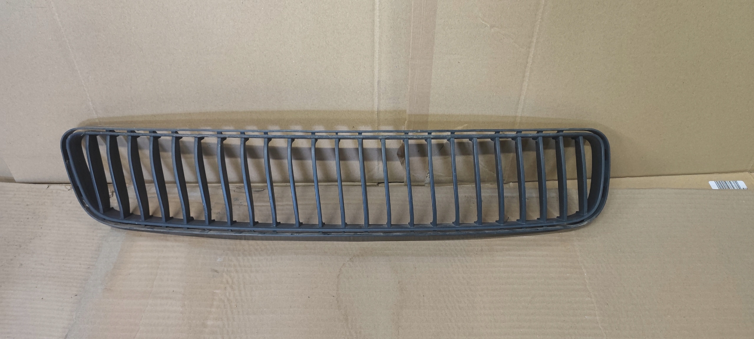 SKODA FABIA II 07-10r. grid central of a bumper front