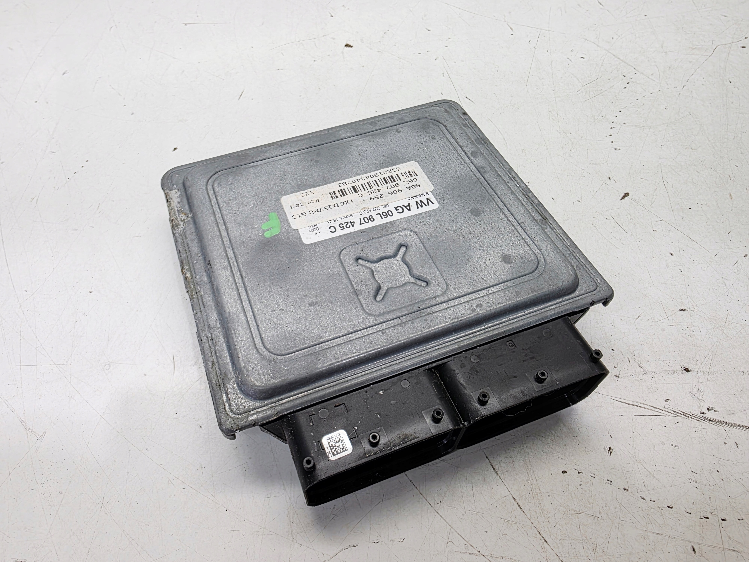 computer control unit of the engine AUDI Q5 FY 2.0 TFSI 80A906259A 06L907425C