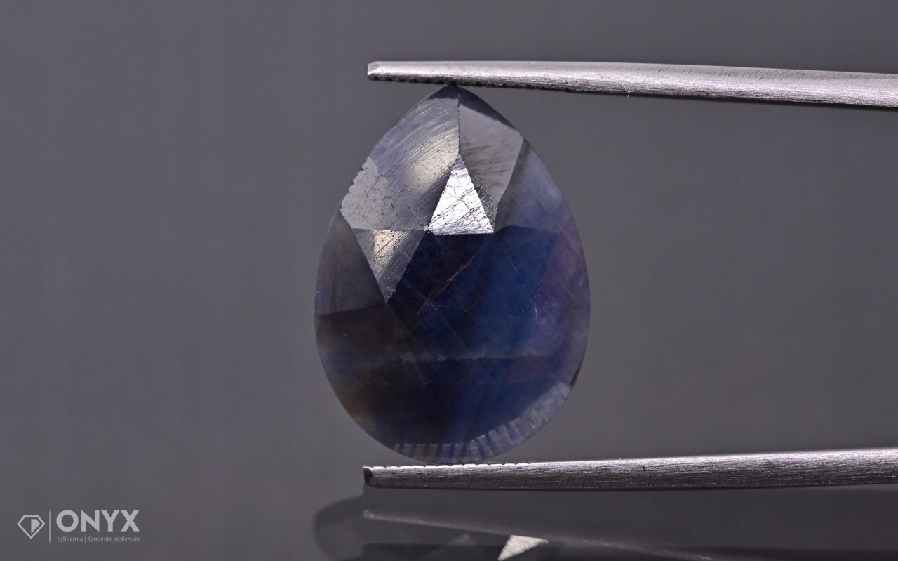 Safír fasetovaná rozeta slza 18x13 mm