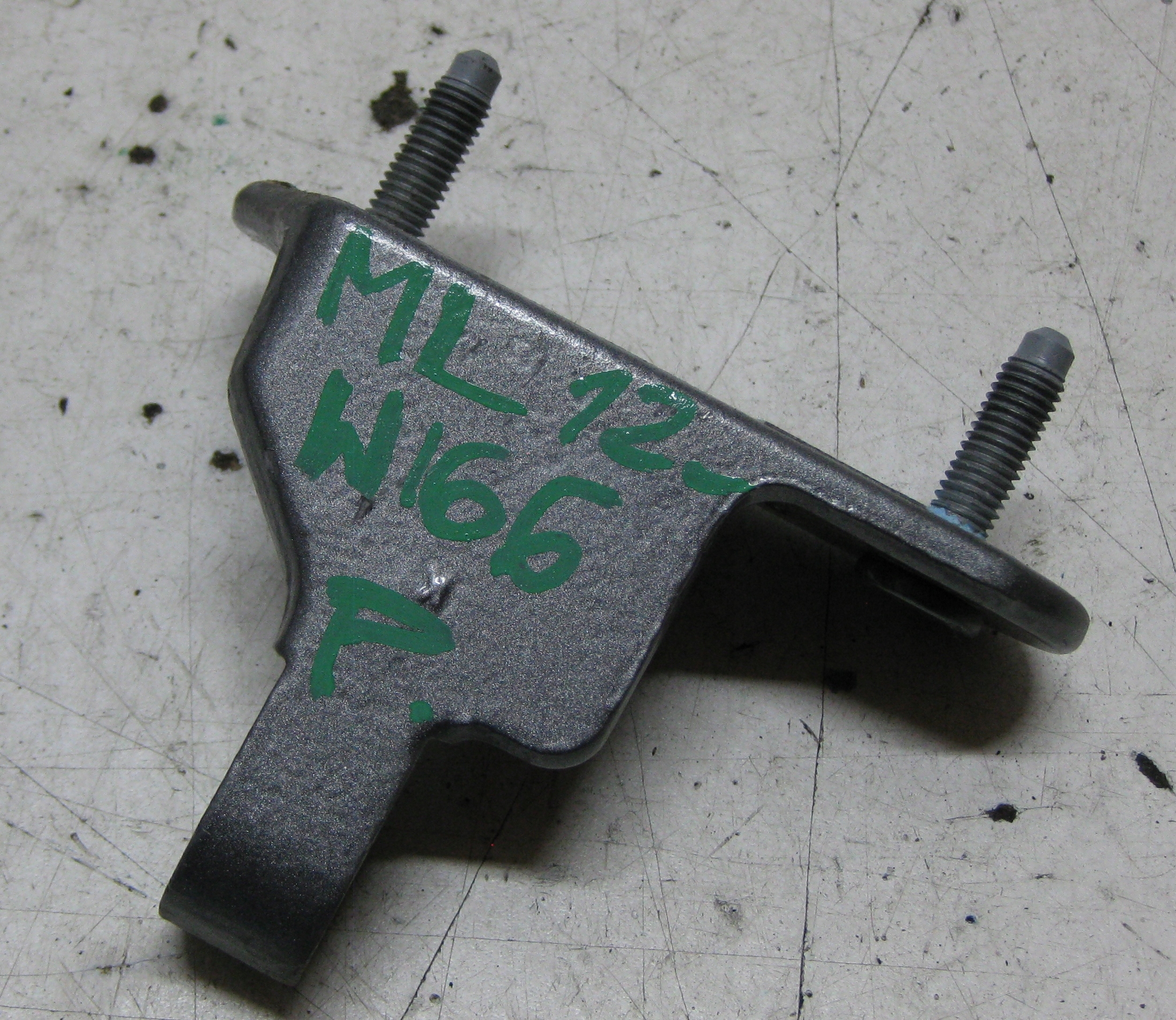 MERCEDES ML W166 3.0 CDI 12R hinge door right
