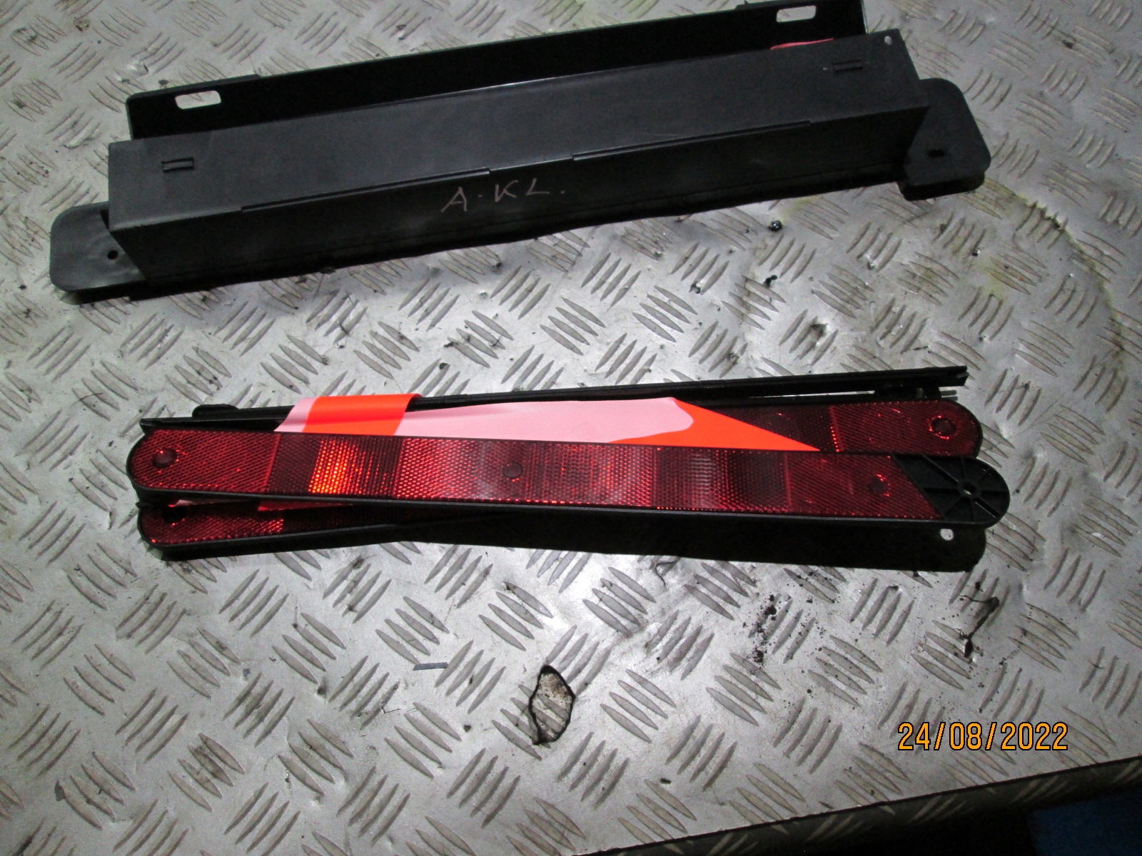 TRÓJKĄT OSTRZEGAWCZY MERCEDES W168 1688990814