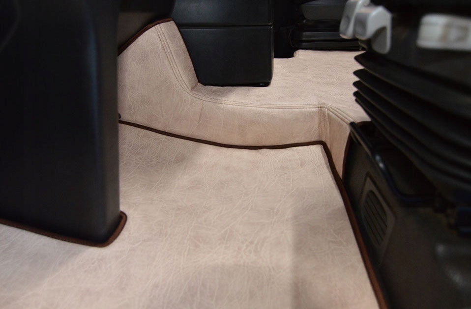 DYWAN DYWANIKI GLADKIE EKO SKORA MAN TGX OD 2020 Multi Element Set Sets