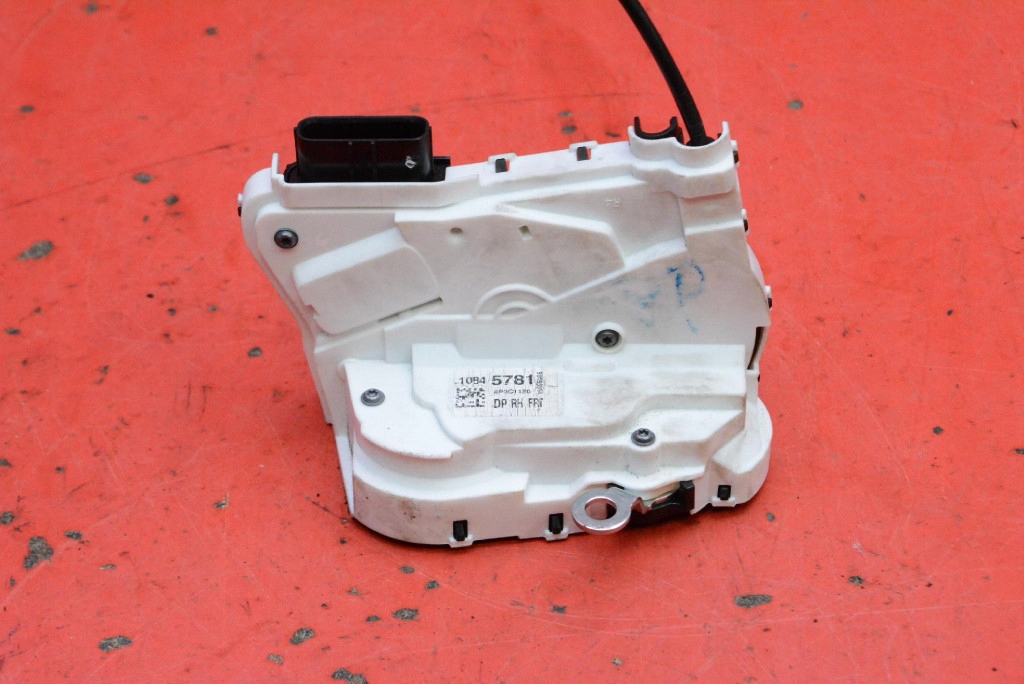 lock door right front front EU 10845781 MG ZS 2 II LIFT 19-24