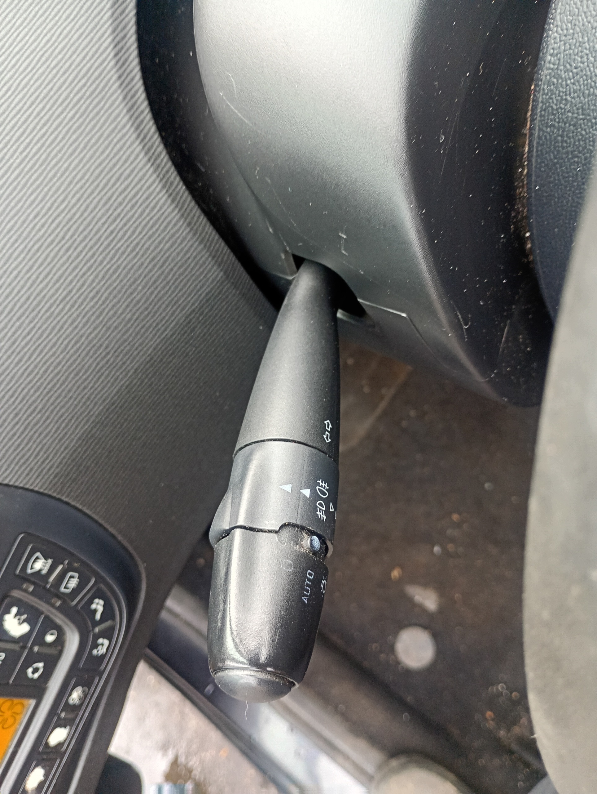 Interrupteur commande phares feux ZESPOLONY Volant Citroen C4 Picasso FL 10-15