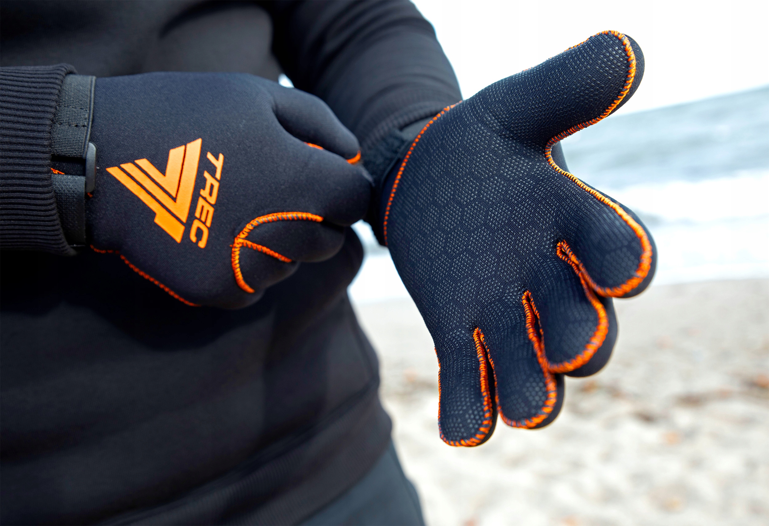 Trec RĘKAWICE DO MORSOWANIA neoprenowe ROZMIAR S Model CW THERMO GLOVES 01 BLACK-ORANGE