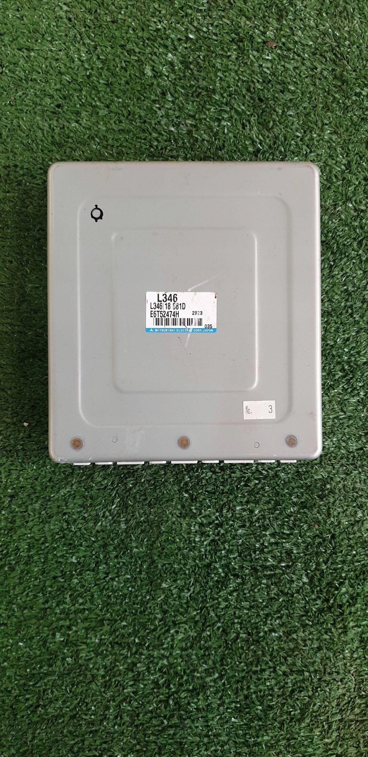 control unit of the engine MAZDA 6 L346 18 881D