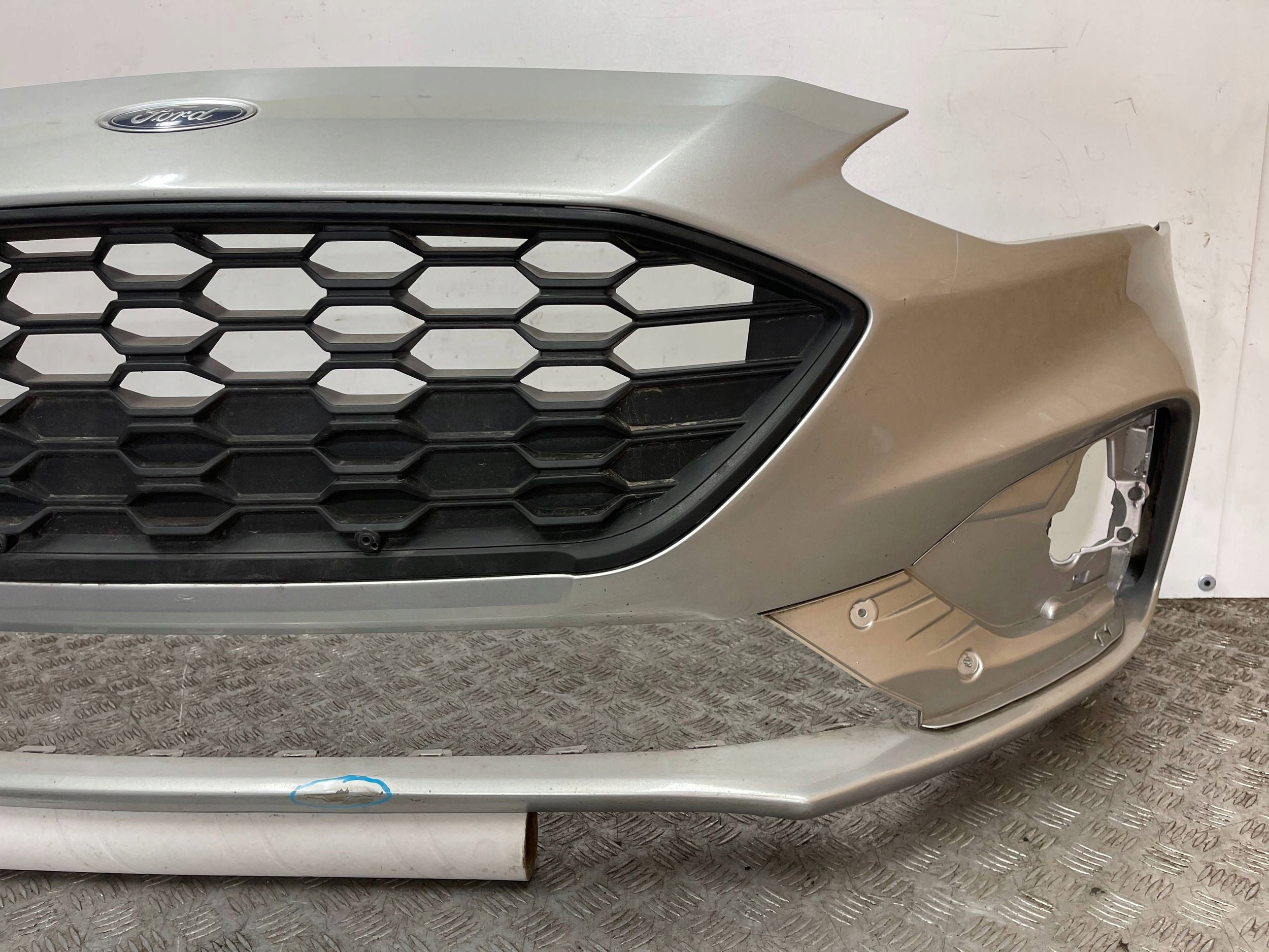 nárazník předek přední FORD FOCUS MK4 ST-LINE 18