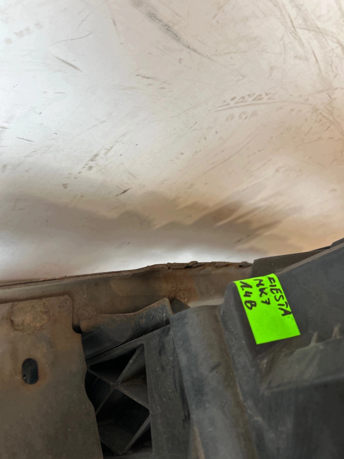 support panel for radiators pillar sider Ford Fiesta Mk7 1.4 petrol