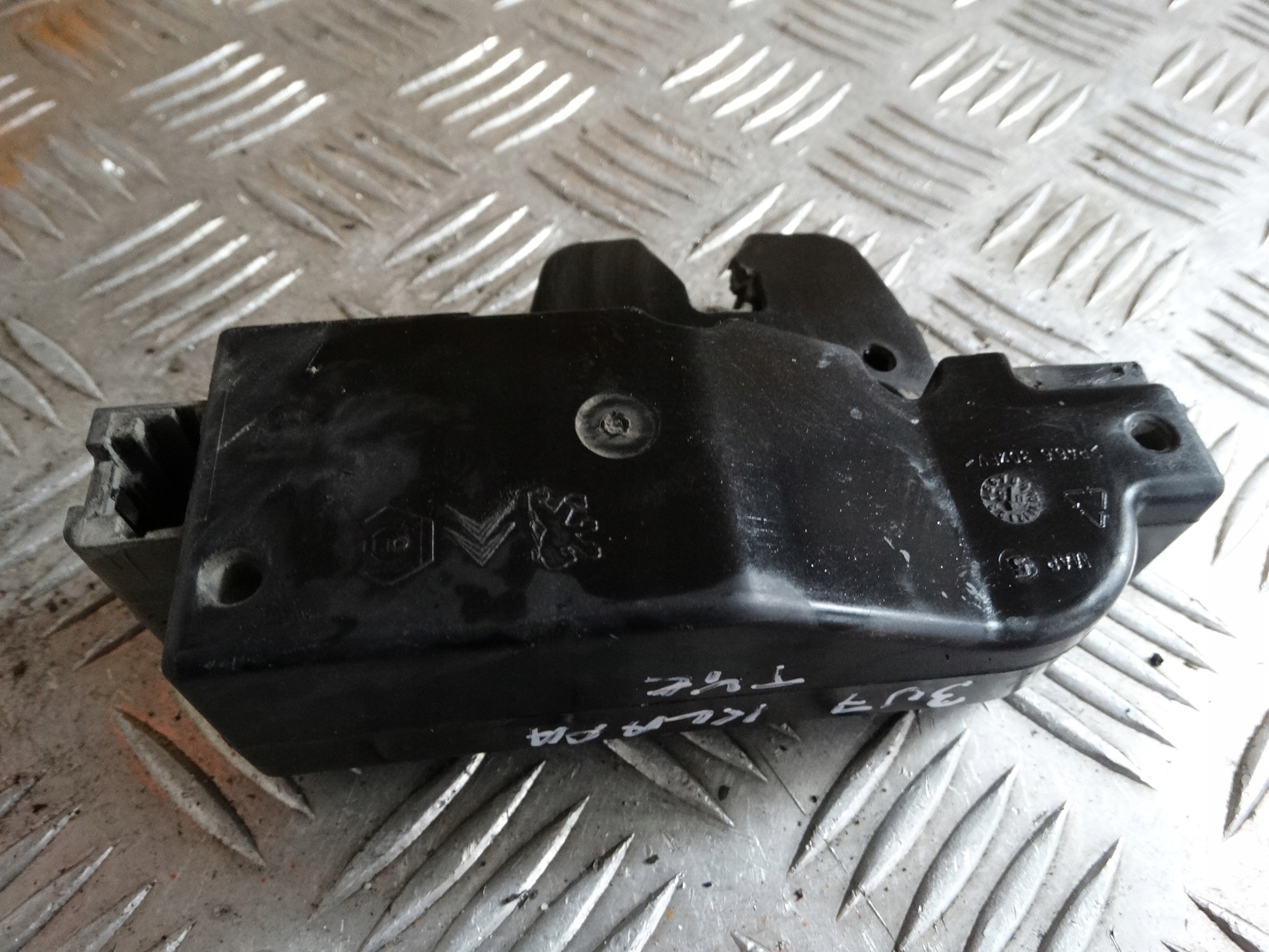 lock bonnet rear part PEUGEOT 307 9652301980