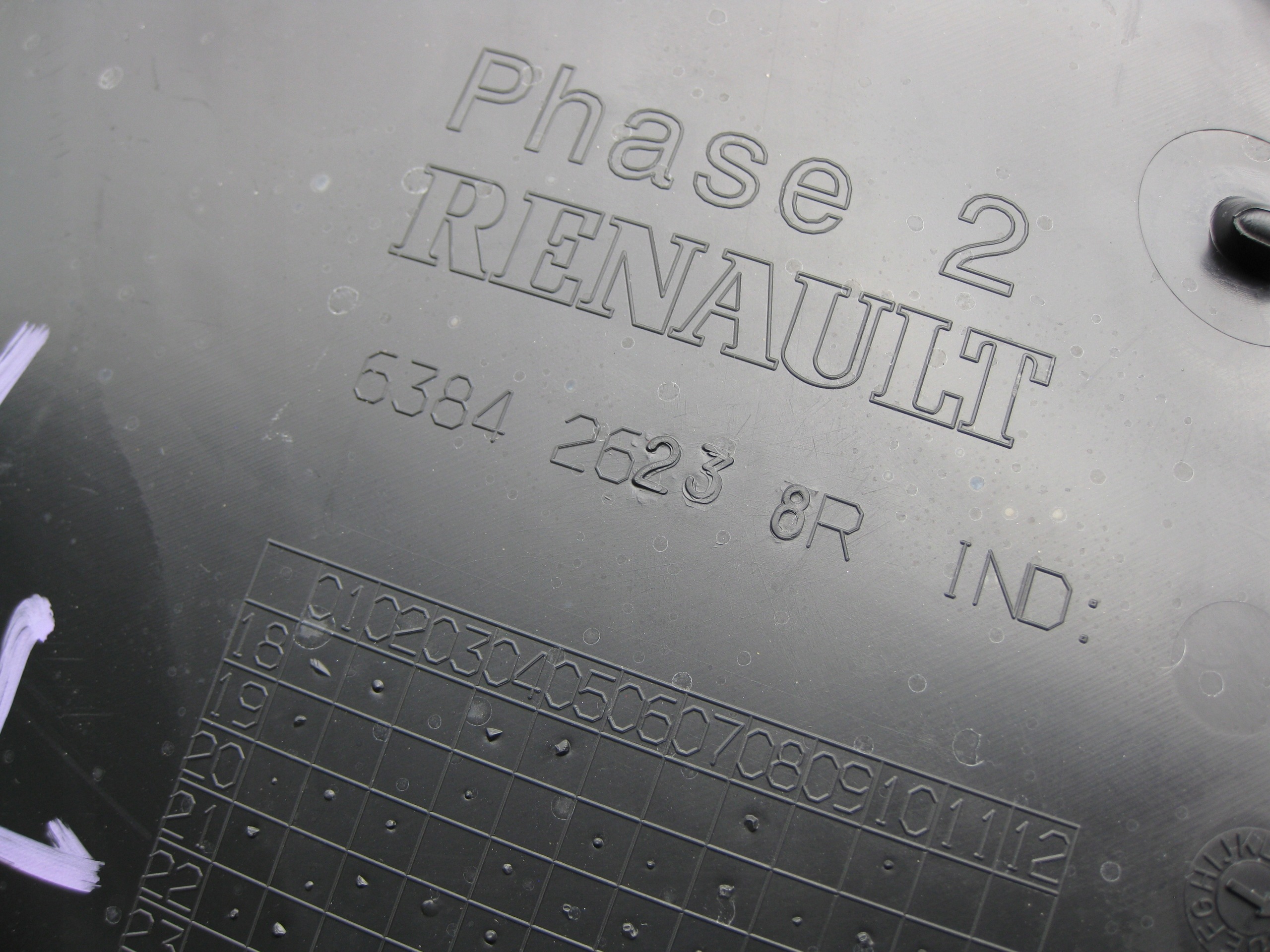 RENAULT MASTER III LIFT mudguard front right 638426238R