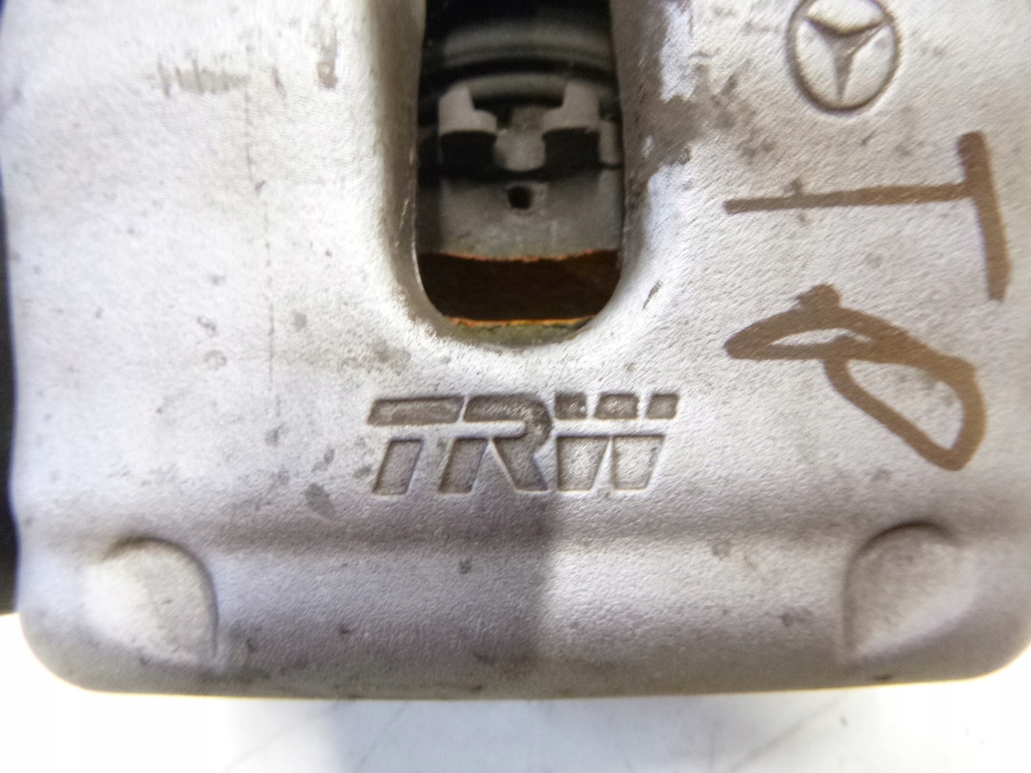caliper brake rear part right MERCEDES W176 2017r. TRW