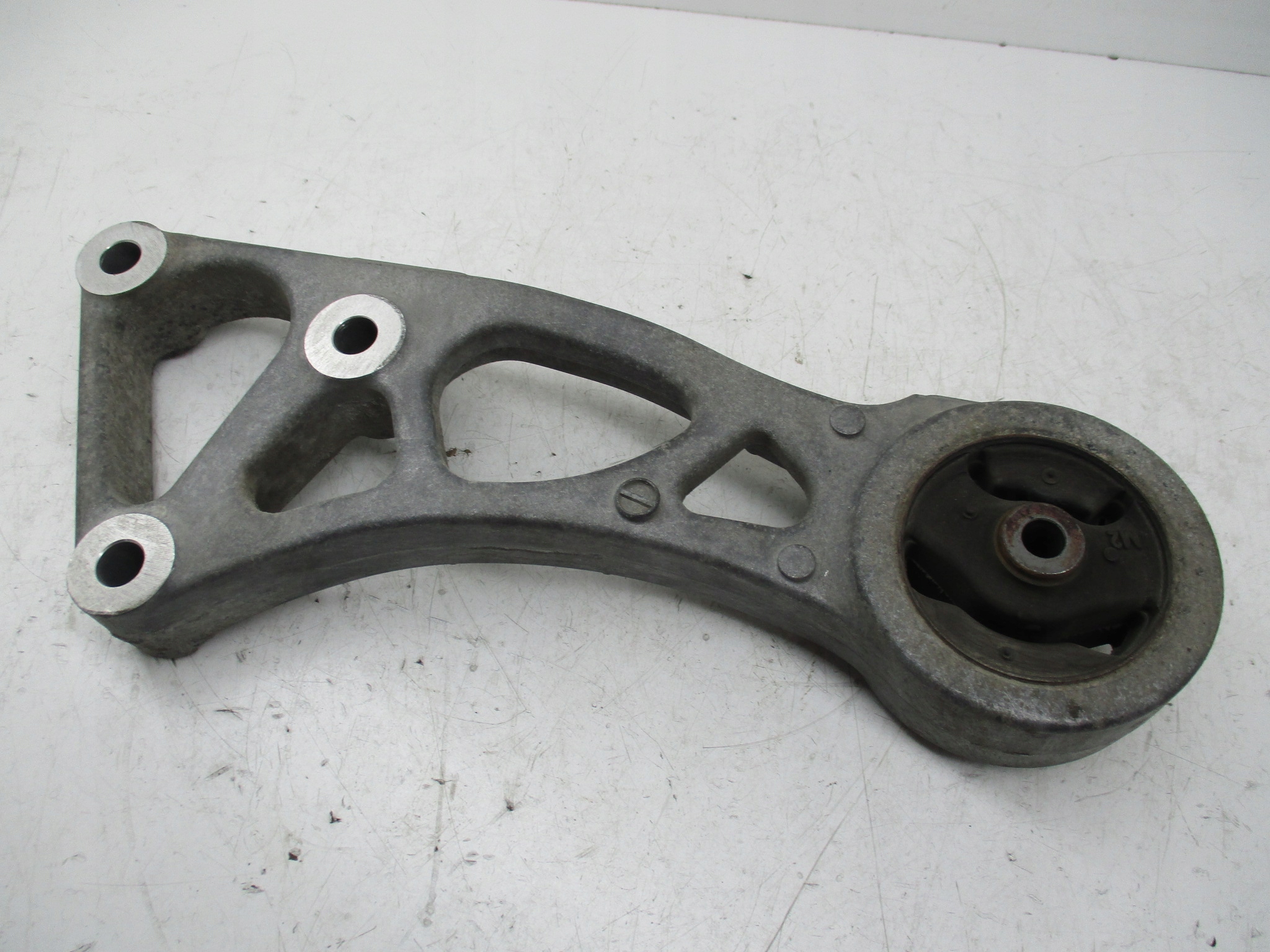 I-miev ion C-zero lap крепление двигателя