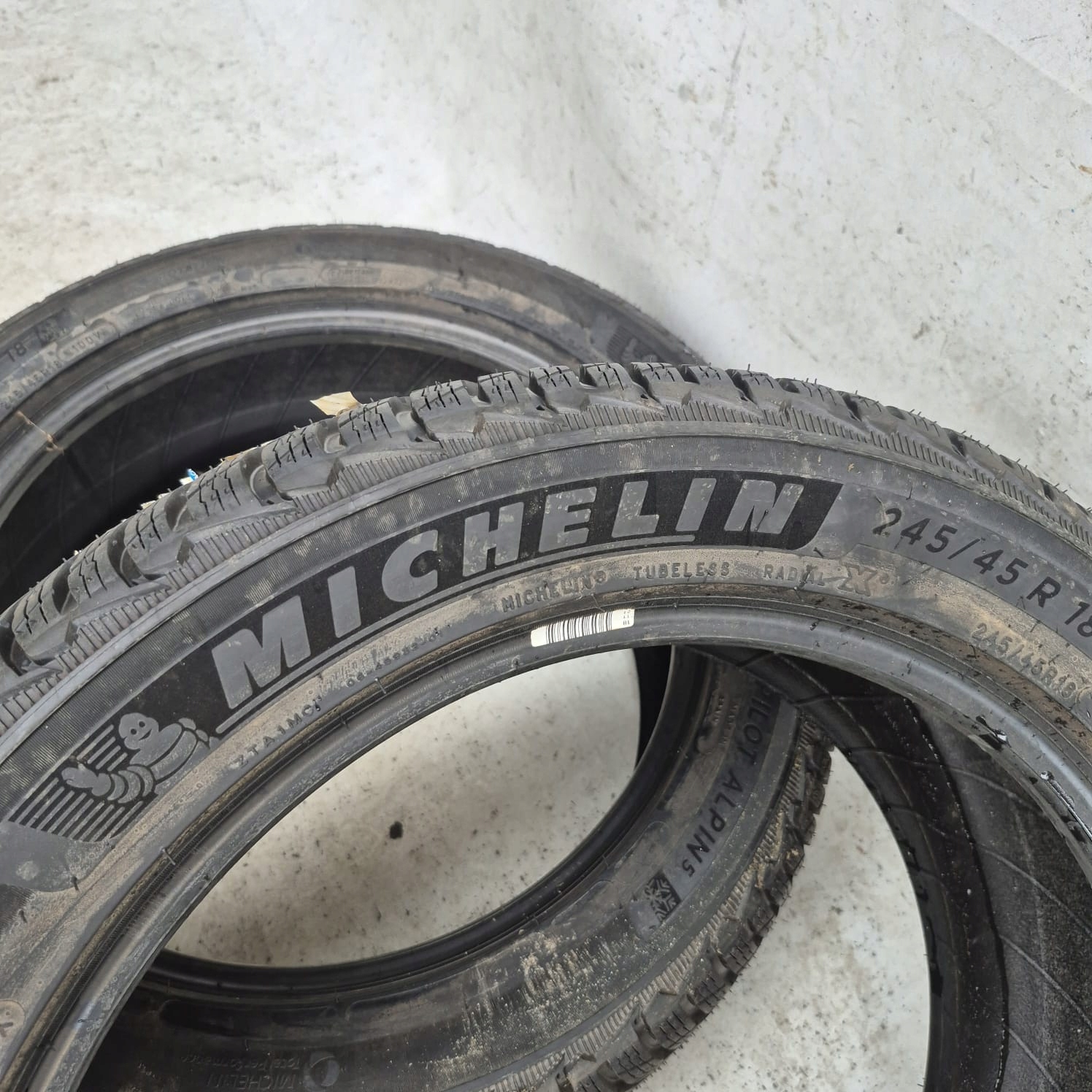 MICHELIN PILOT ALPIN 5 245/45 R18 tyres winter
