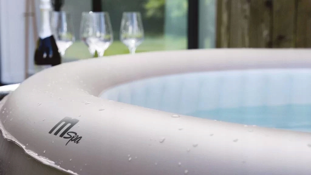 BASEN Z HYDROMASAŻEM 6 OSÓB DMUCHANY URBAN BRISTOL mSPA OZONATOR + PILOT Producent MSpa