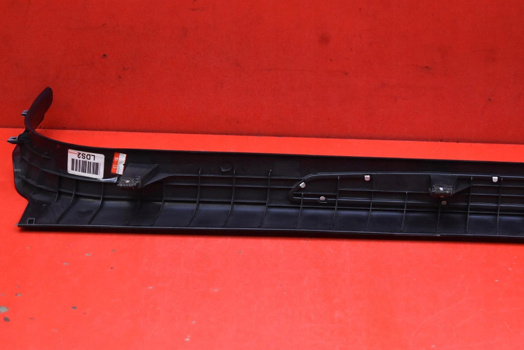 cap threshold left inner 85871-2M100 HYUNDAI GENESIS and COUPE 08-12