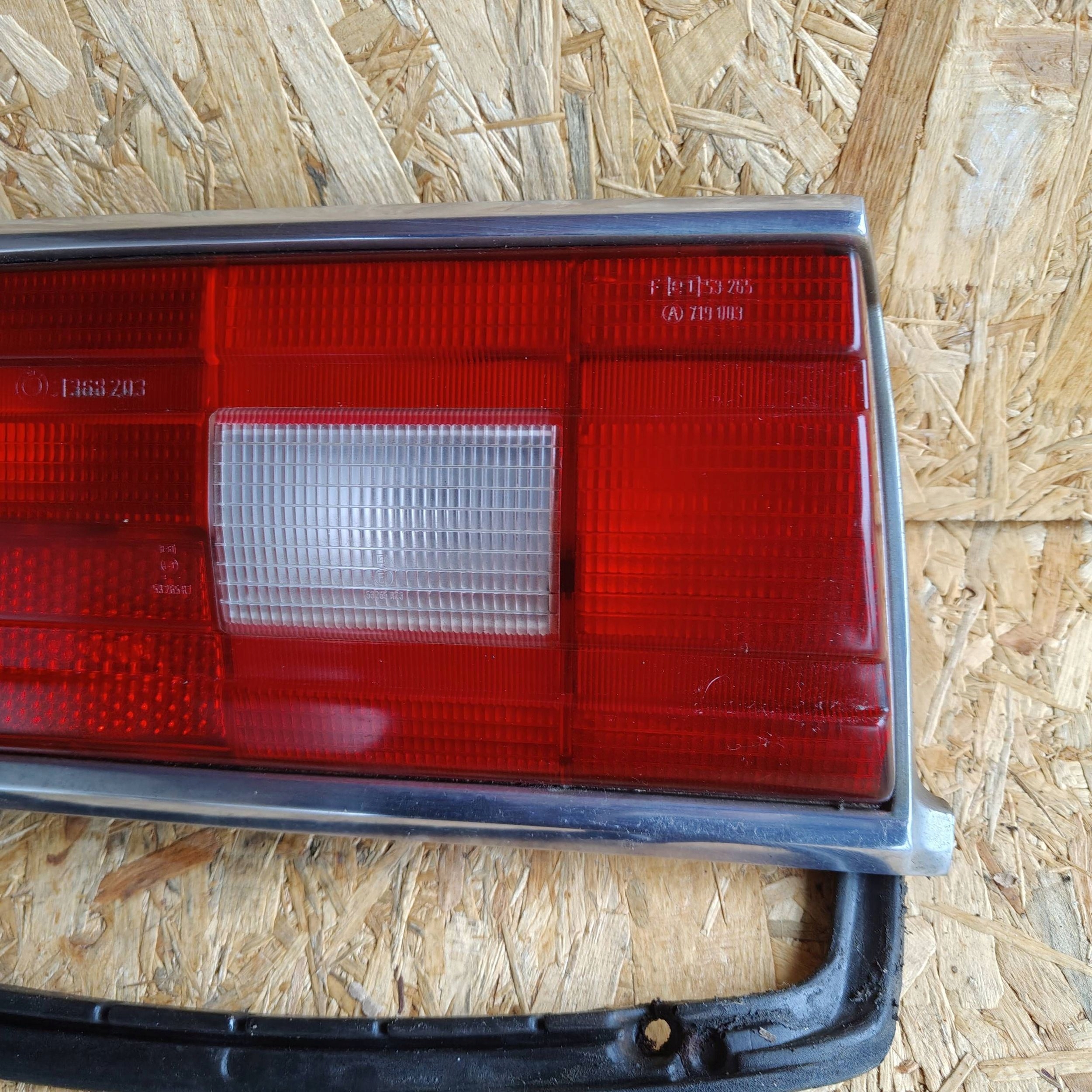 light rear rear part side left BMW 5 E12 1368203