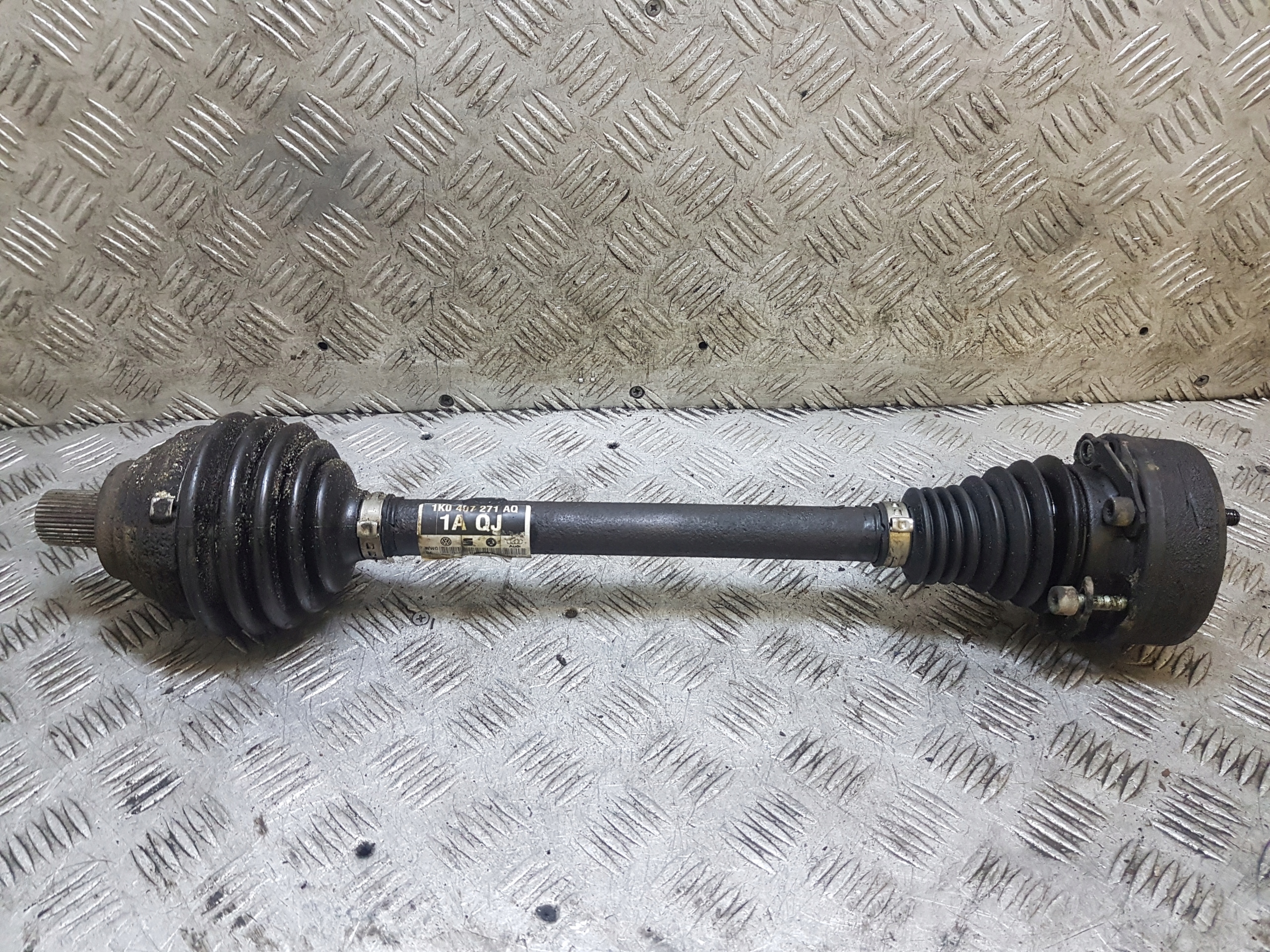 semi-axis semi-axis left front AUDI A3 8P 1K0407271AQ