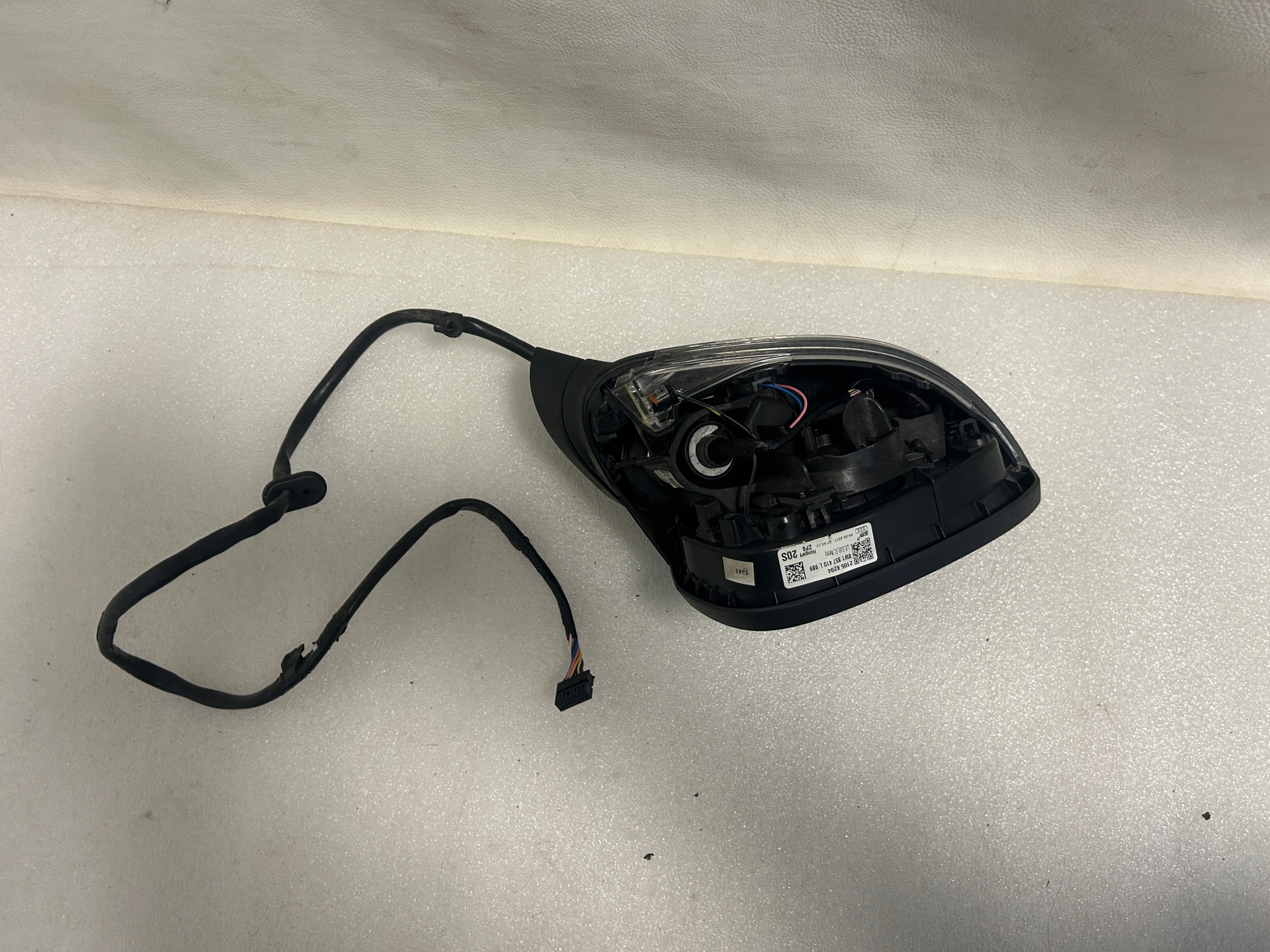 Audi A4 8W mirror right 8W1857410