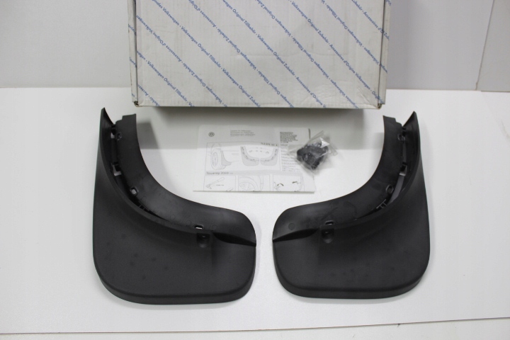 Задние брызговики оригинальные VW TOUAREG 05-2010
