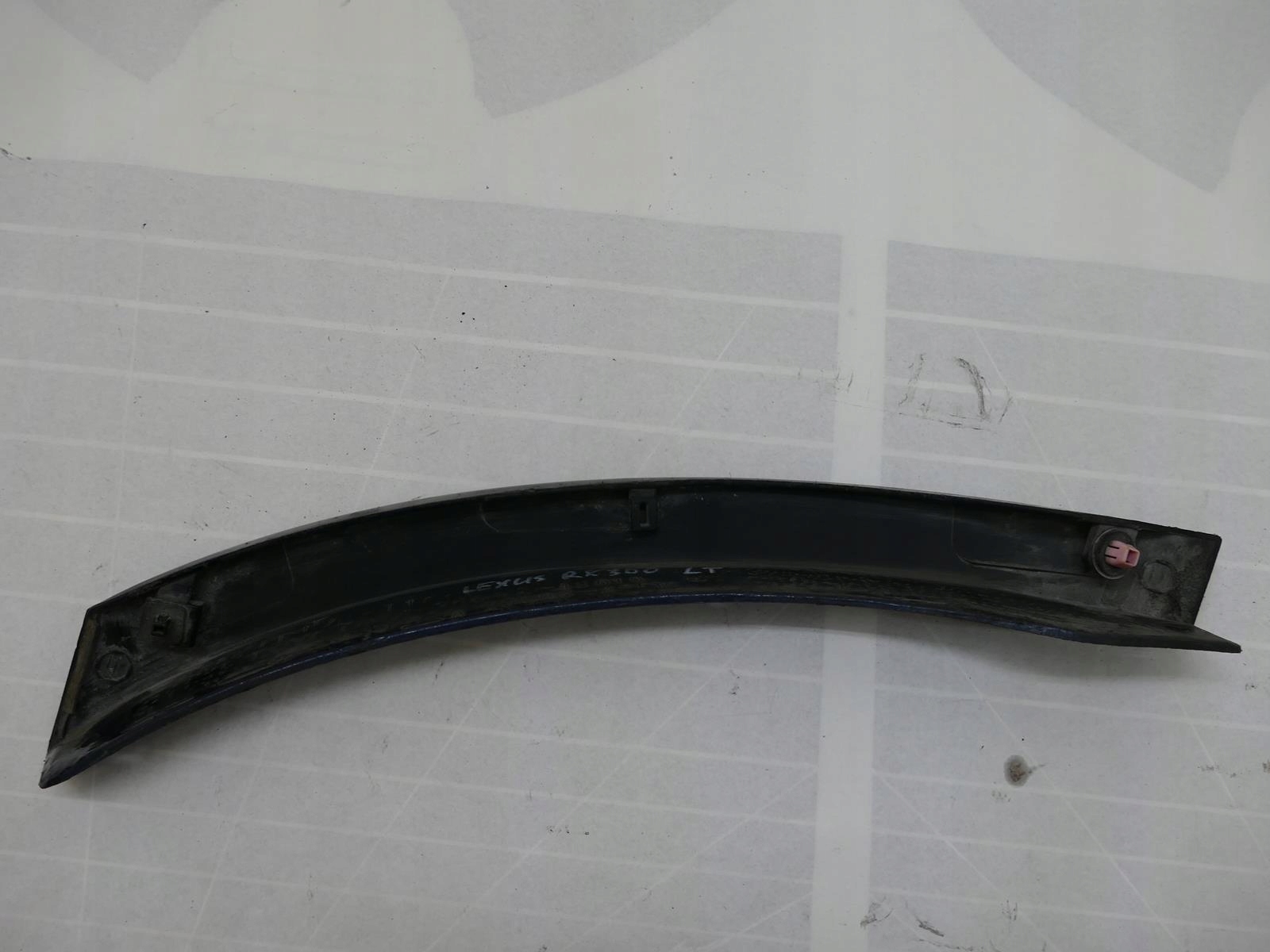 LEXUS RX300 moulding cap left rear part 98-03r