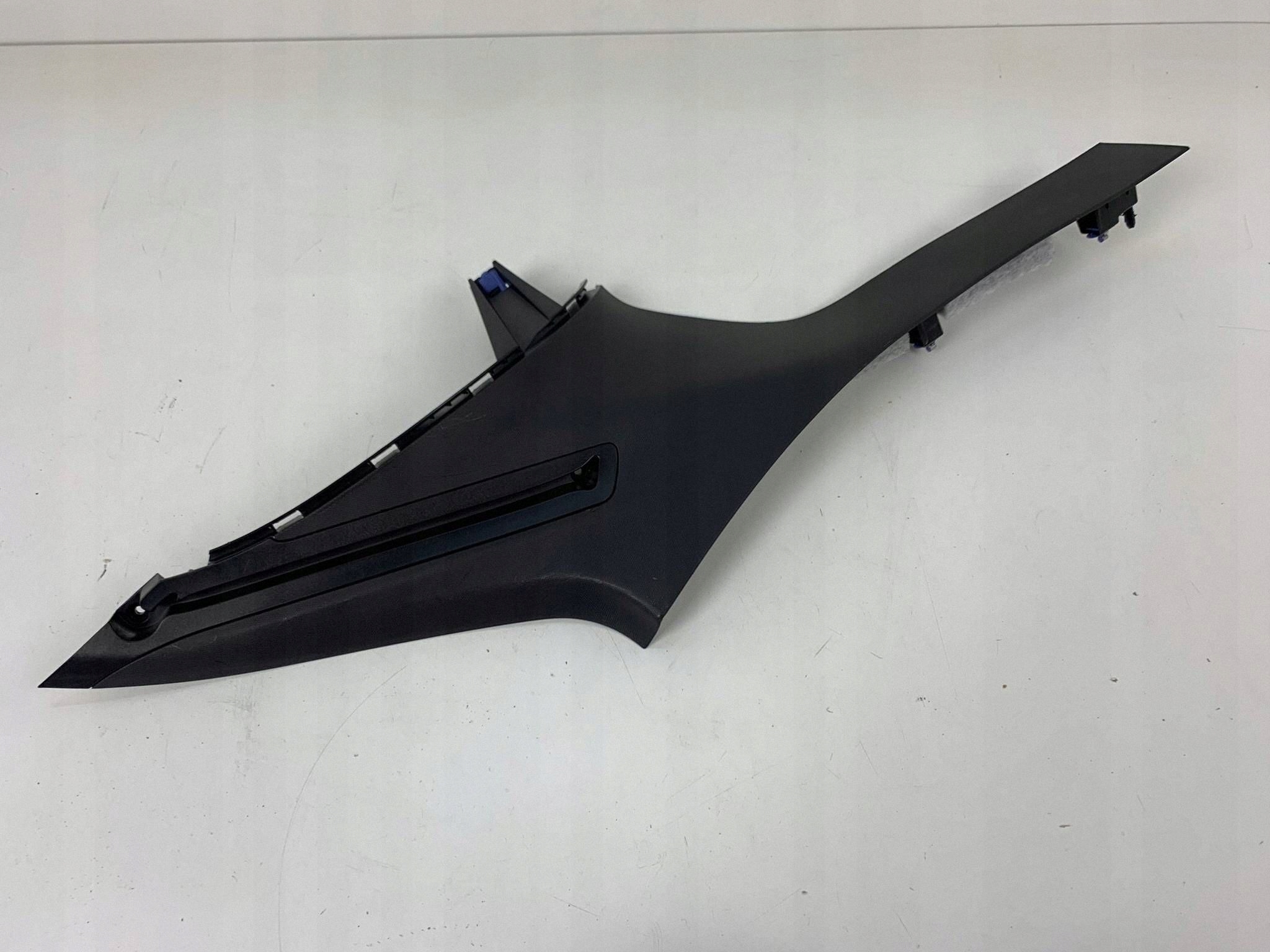 INSIGNIA B KOMBI cover SLUPKA boot right 39157785